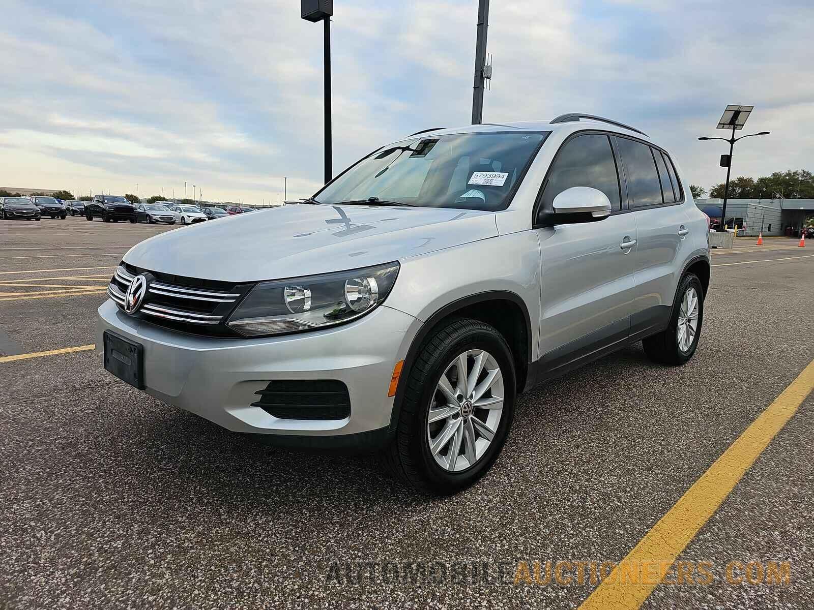 WVGAV7AX1HK047334 Volkswagen Tiguan 2017