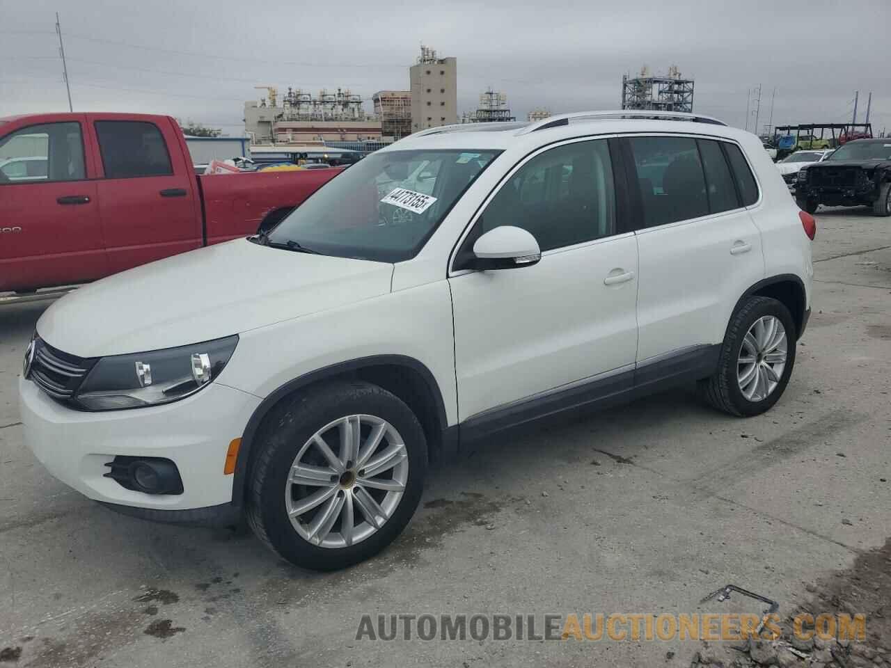 WVGAV7AX2FW515951 VOLKSWAGEN TIGUAN 2015