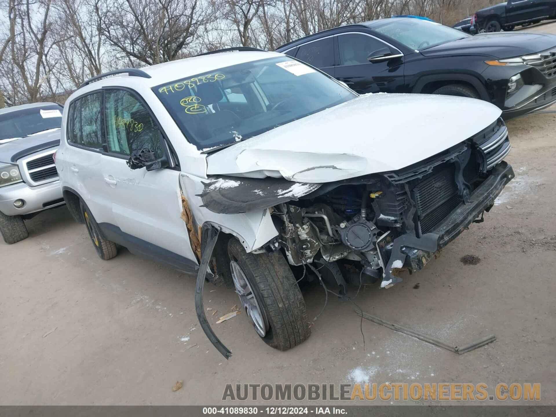 WVGAV7AX2HK014441 VOLKSWAGEN TIGUAN 2017