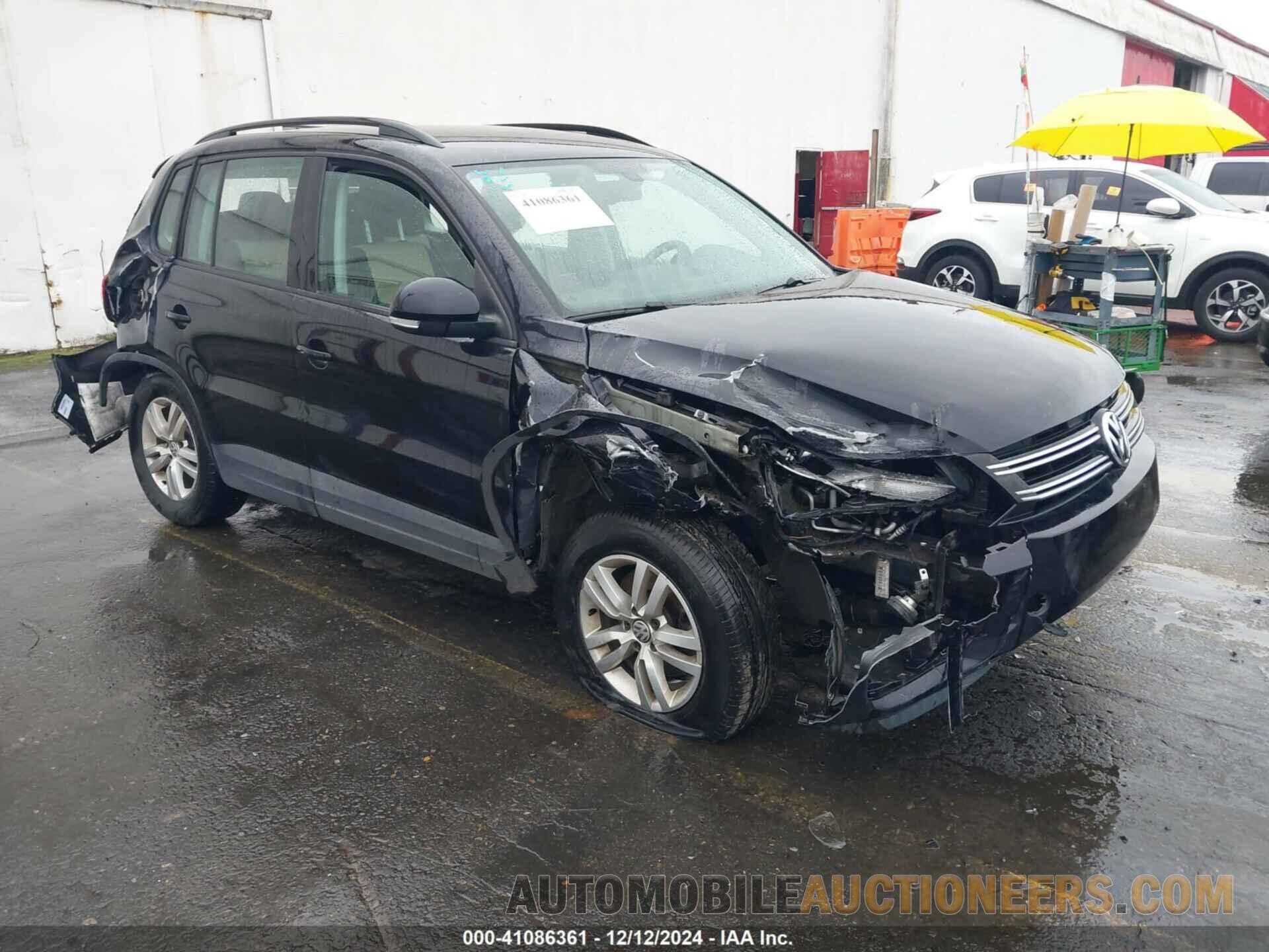 WVGAV7AX2HK015136 VOLKSWAGEN TIGUAN 2017