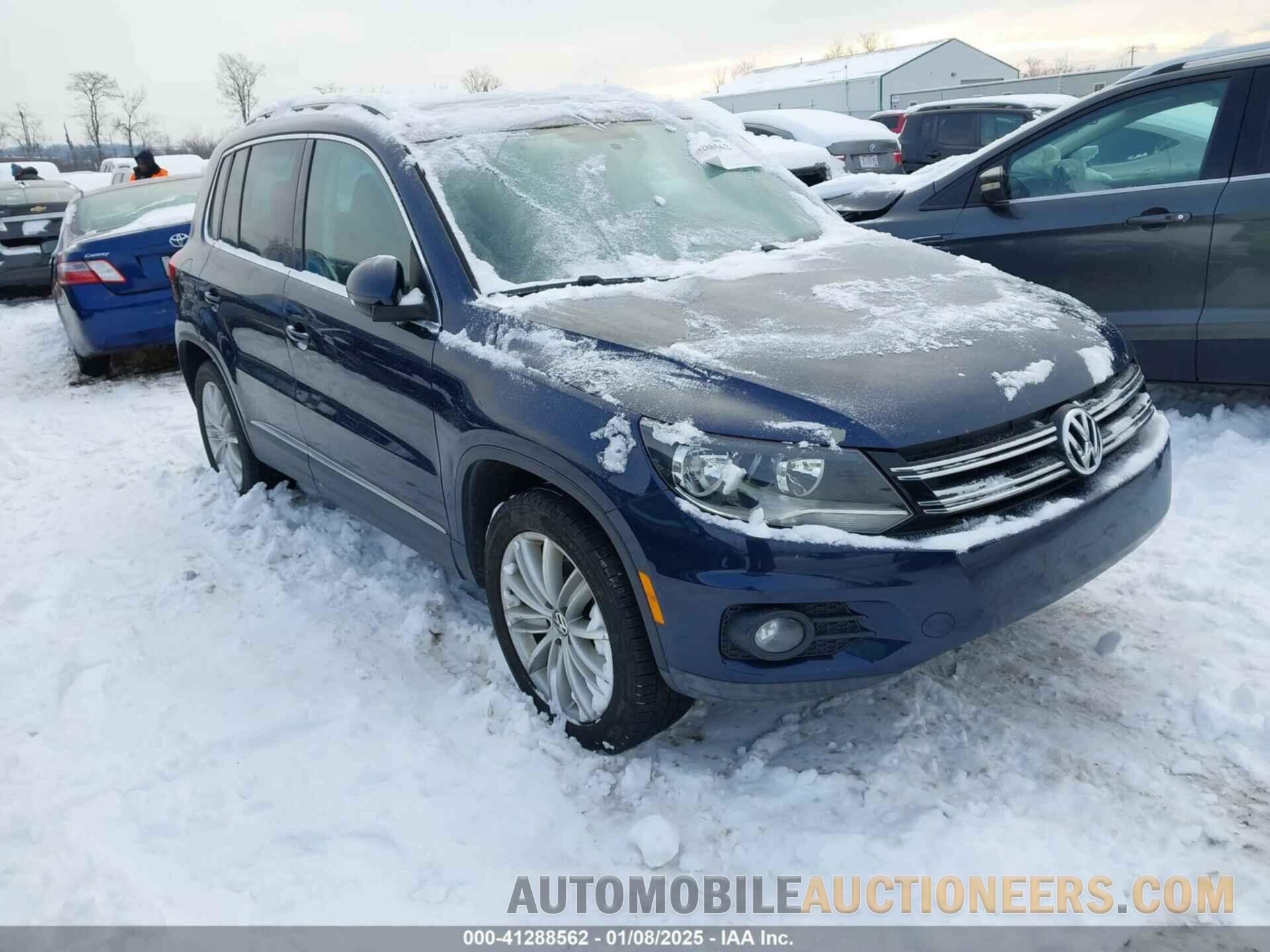 WVGAV7AX3CW521463 VOLKSWAGEN TIGUAN 2012