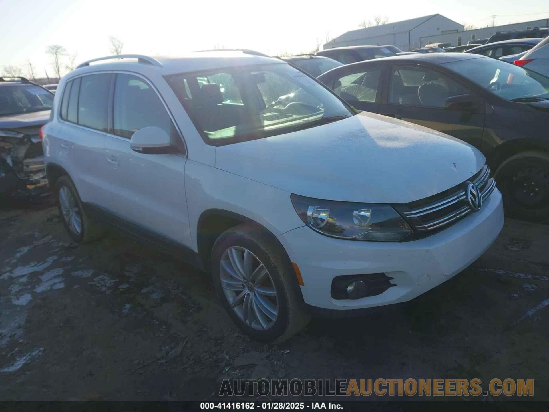 WVGAV7AX3CW537498 VOLKSWAGEN TIGUAN 2012