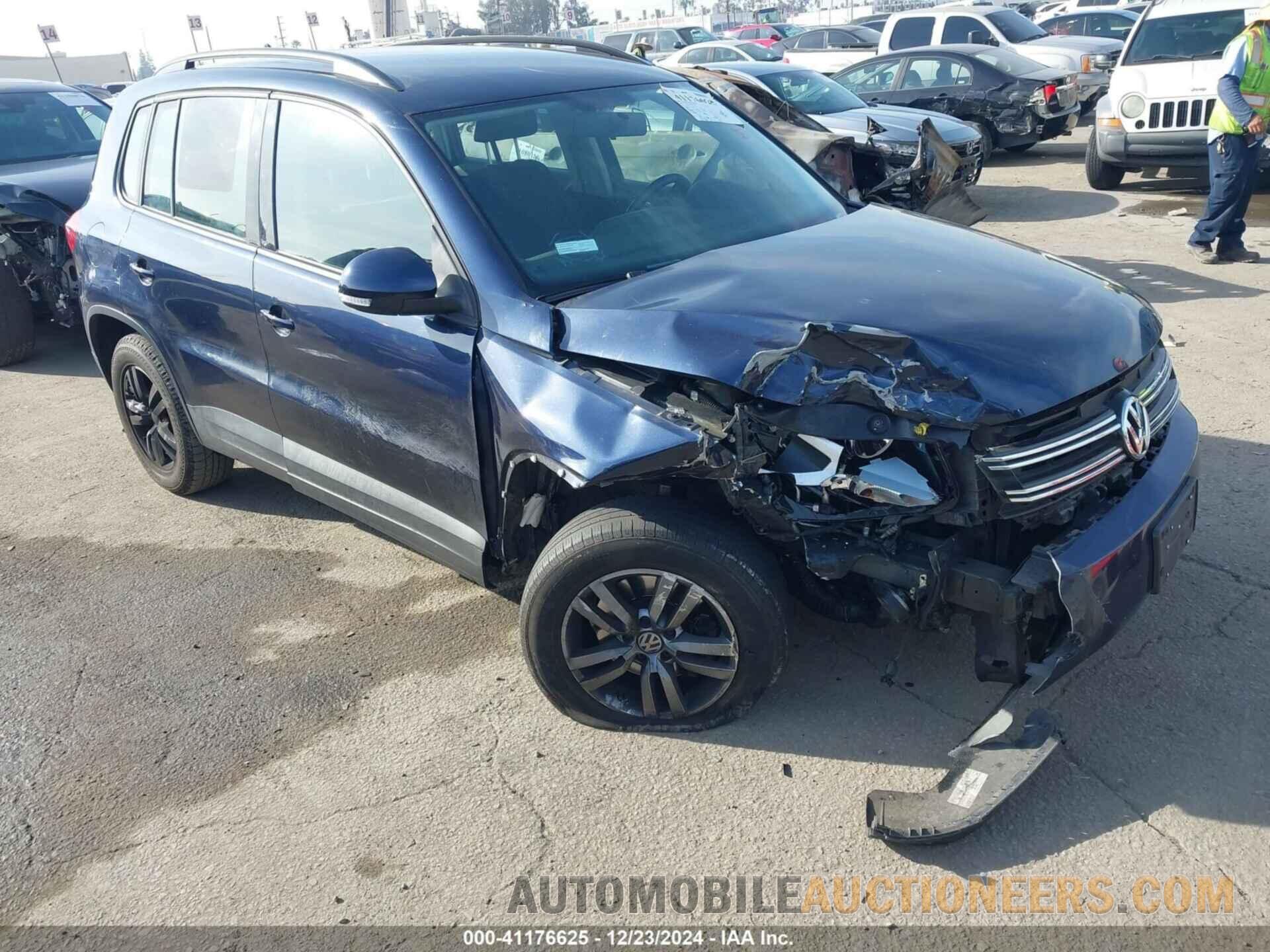 WVGAV7AX3FW599374 VOLKSWAGEN TIGUAN 2015