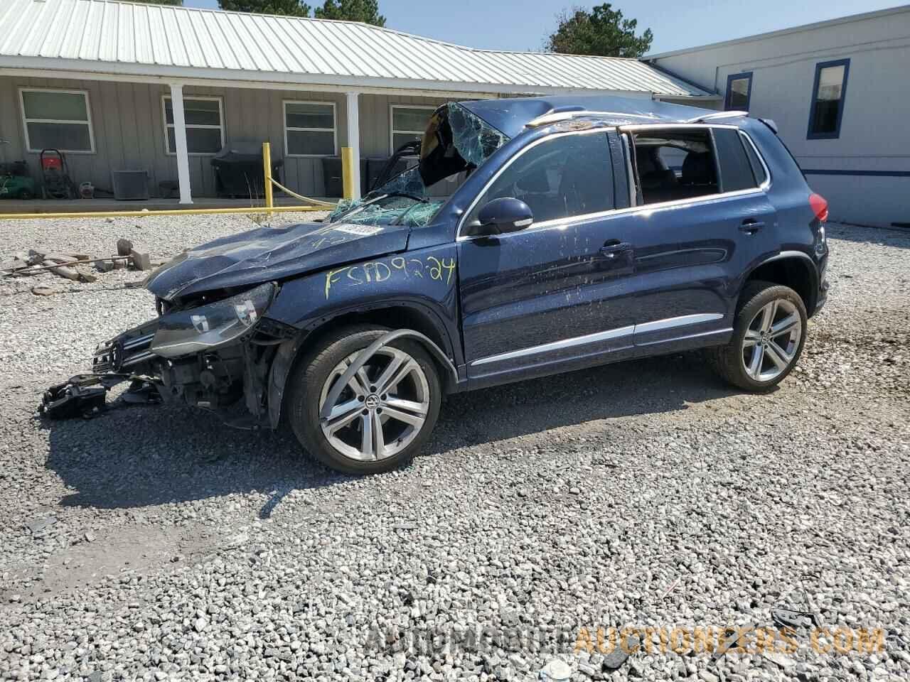 WVGAV7AX3GW024211 VOLKSWAGEN TIGUAN 2016