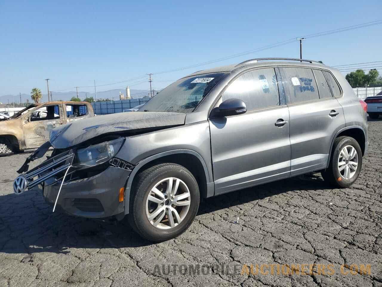 WVGAV7AX3GW591339 VOLKSWAGEN TIGUAN 2016