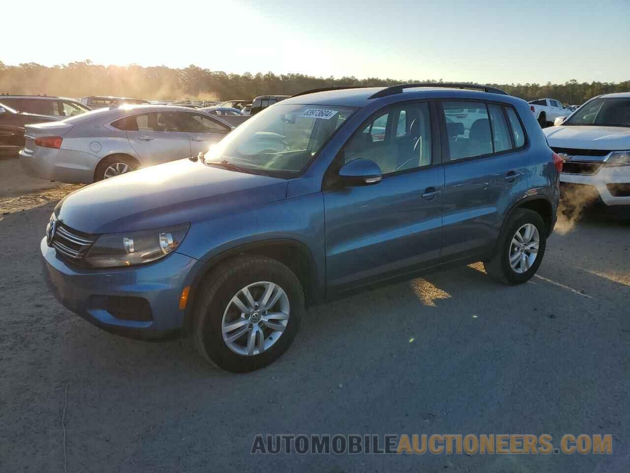 WVGAV7AX3HK031488 VOLKSWAGEN TIGUAN 2017