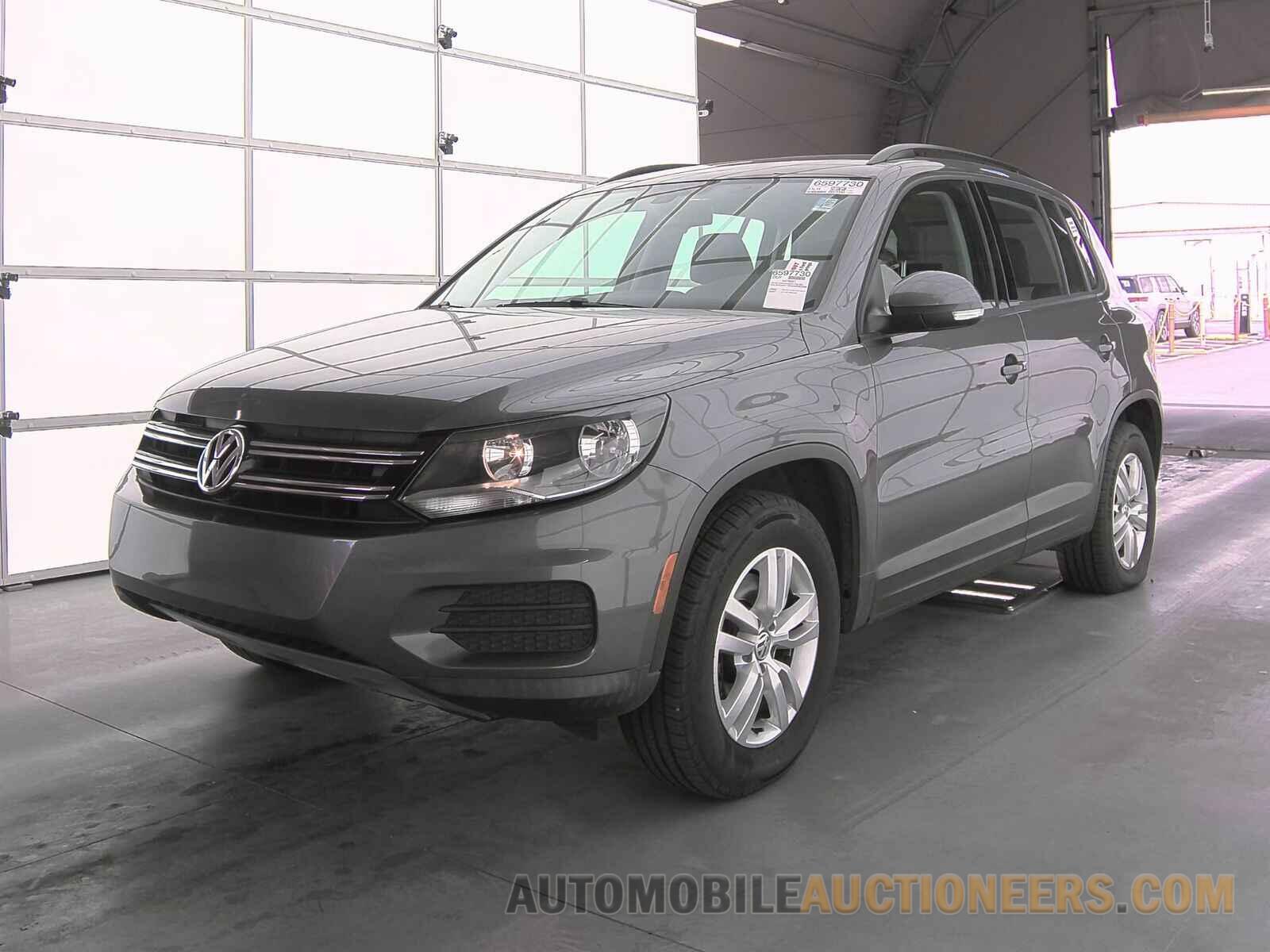 WVGAV7AX5GW580259 Volkswagen Tiguan 2016