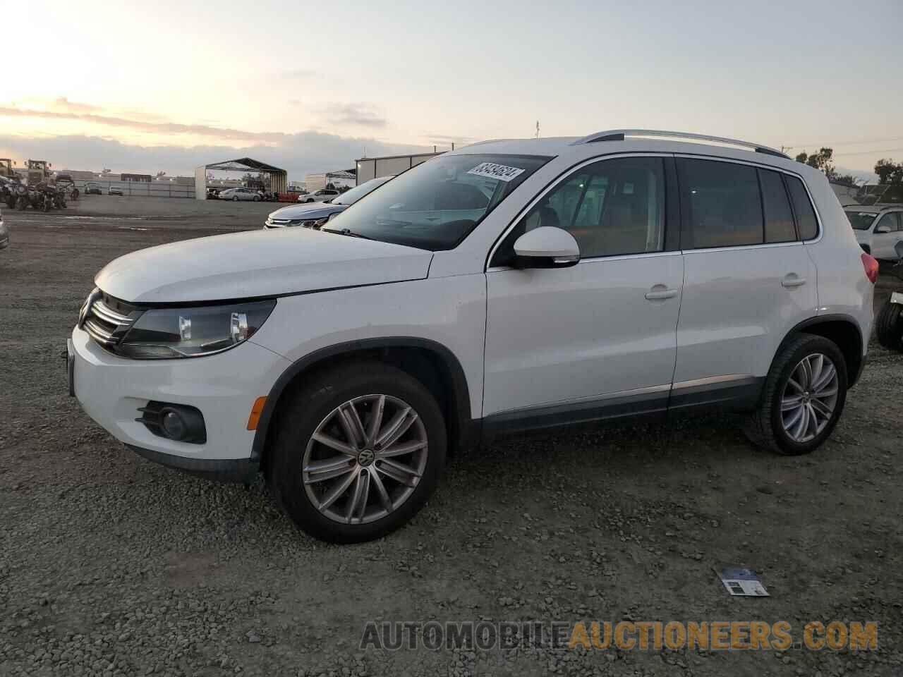 WVGAV7AX7CW556863 VOLKSWAGEN TIGUAN 2012