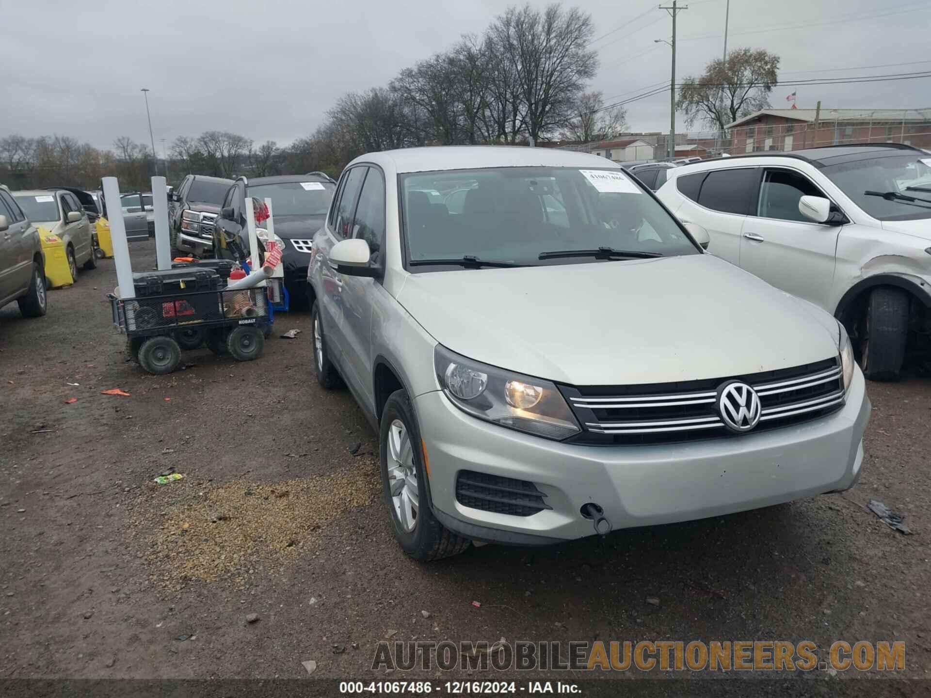 WVGAV7AX7DW529728 VOLKSWAGEN TIGUAN 2013