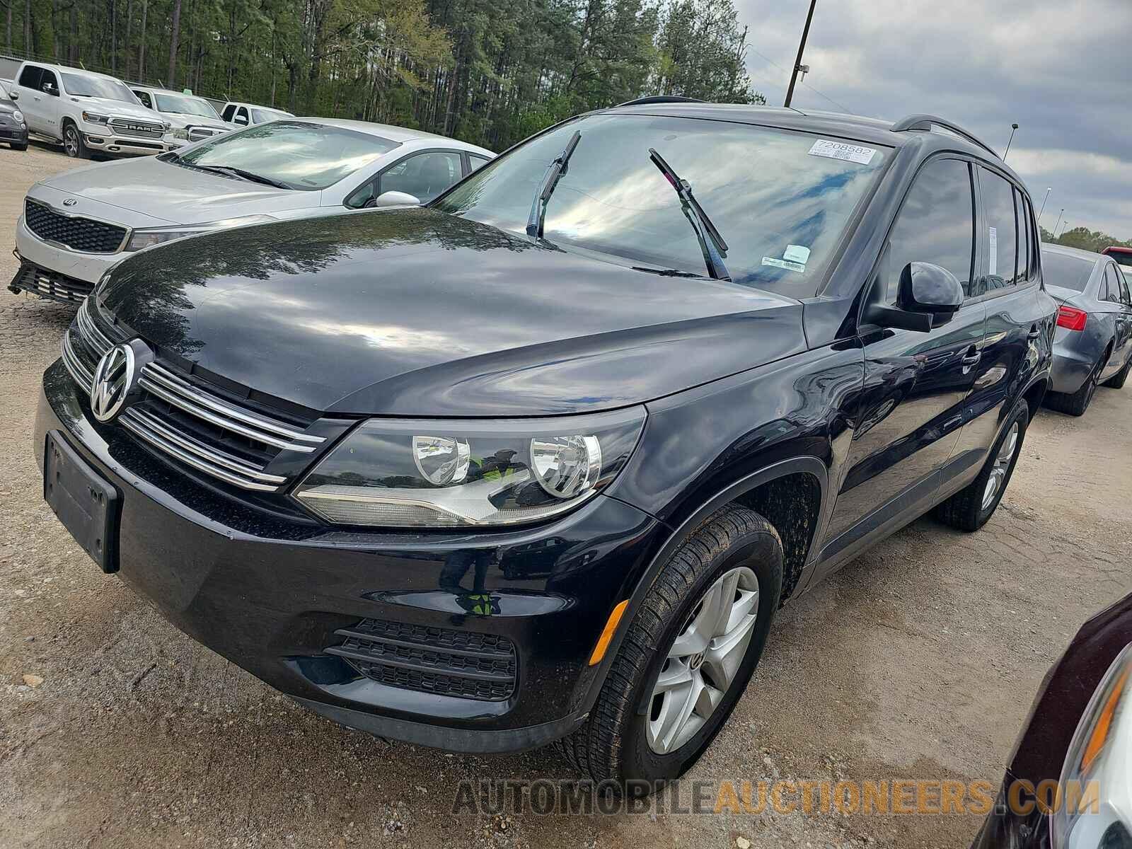 WVGAV7AX7FW533295 Volkswagen Tiguan 2015