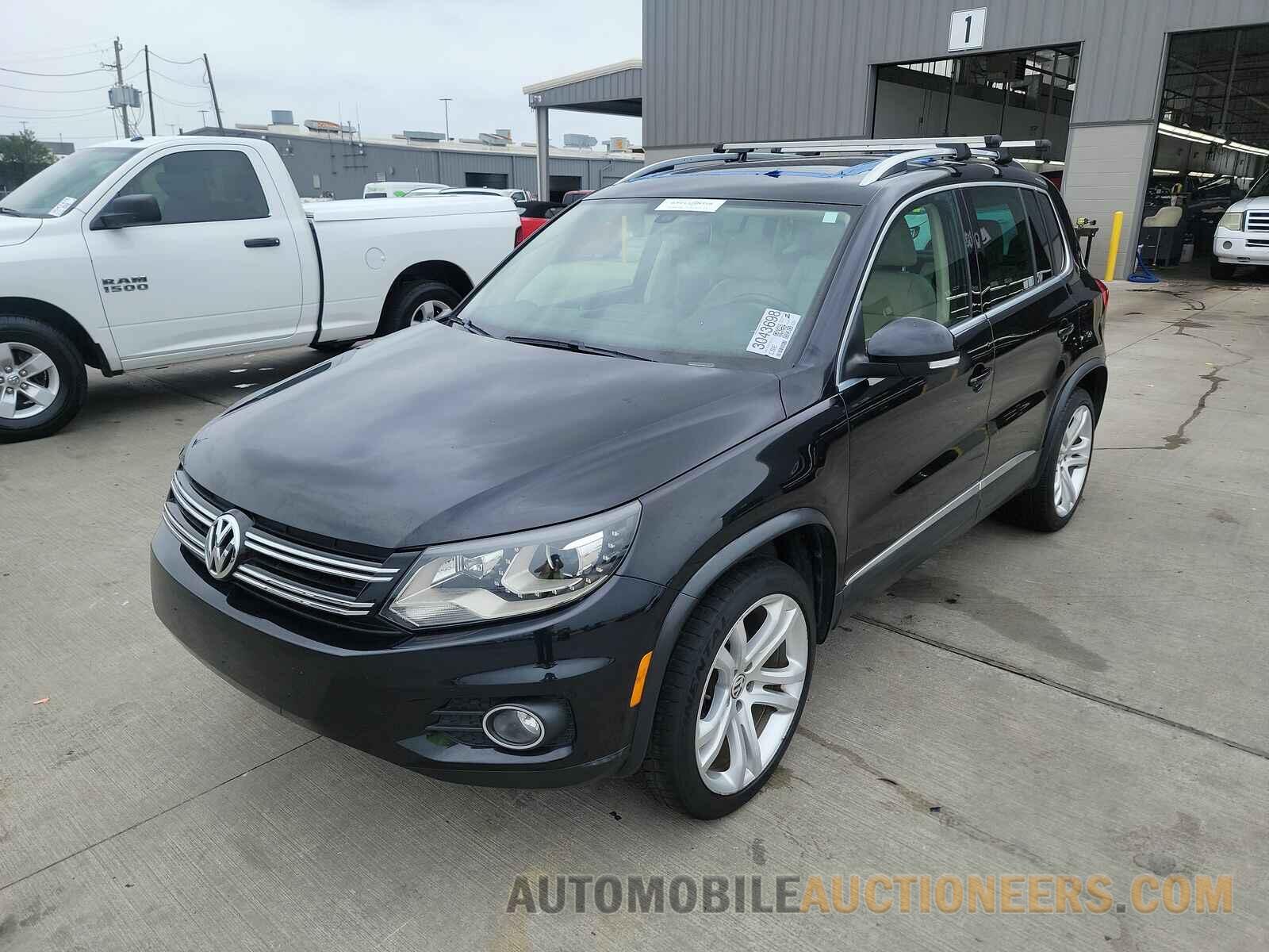 WVGAV7AX7GW538157 Volkswagen Tiguan 2016