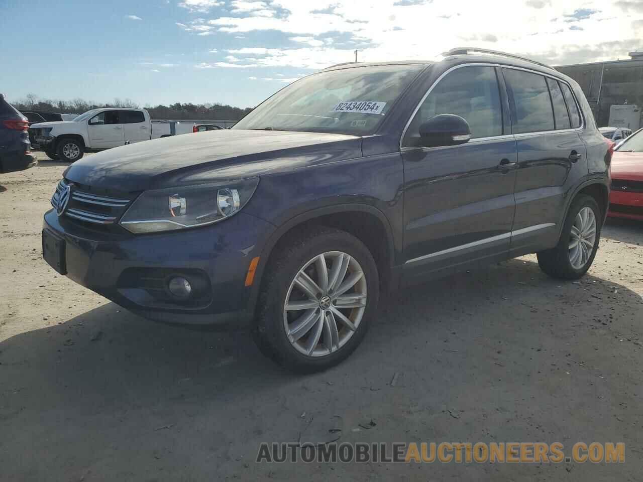 WVGAV7AX8FW596129 VOLKSWAGEN TIGUAN 2015