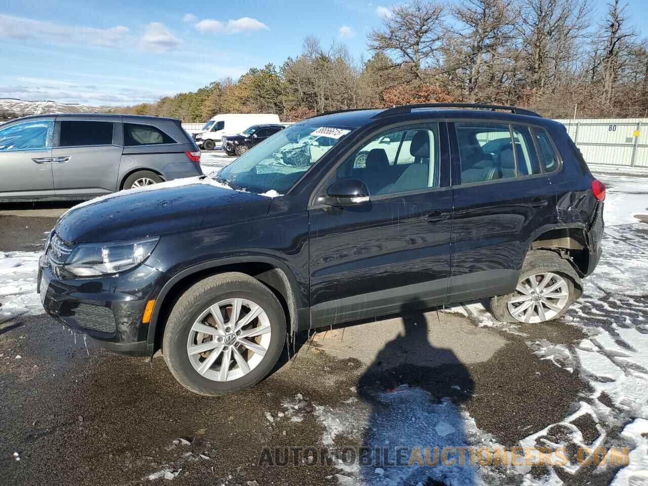 WVGAV7AX8HK043233 VOLKSWAGEN TIGUAN 2017