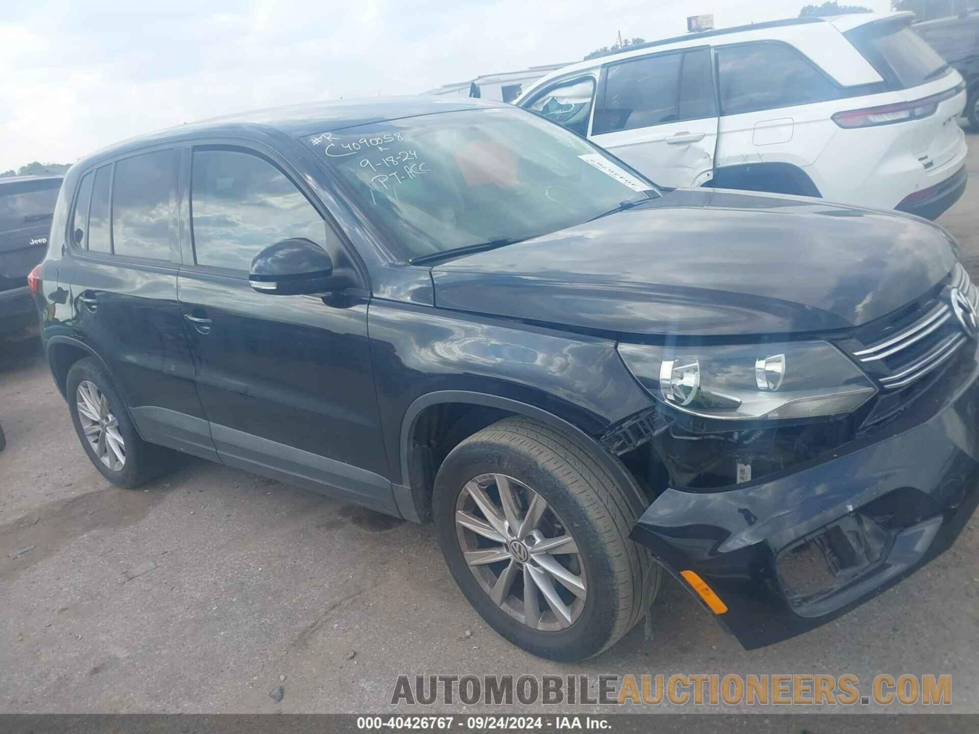 WVGAV7AX8HK044236 VOLKSWAGEN TIGUAN 2017