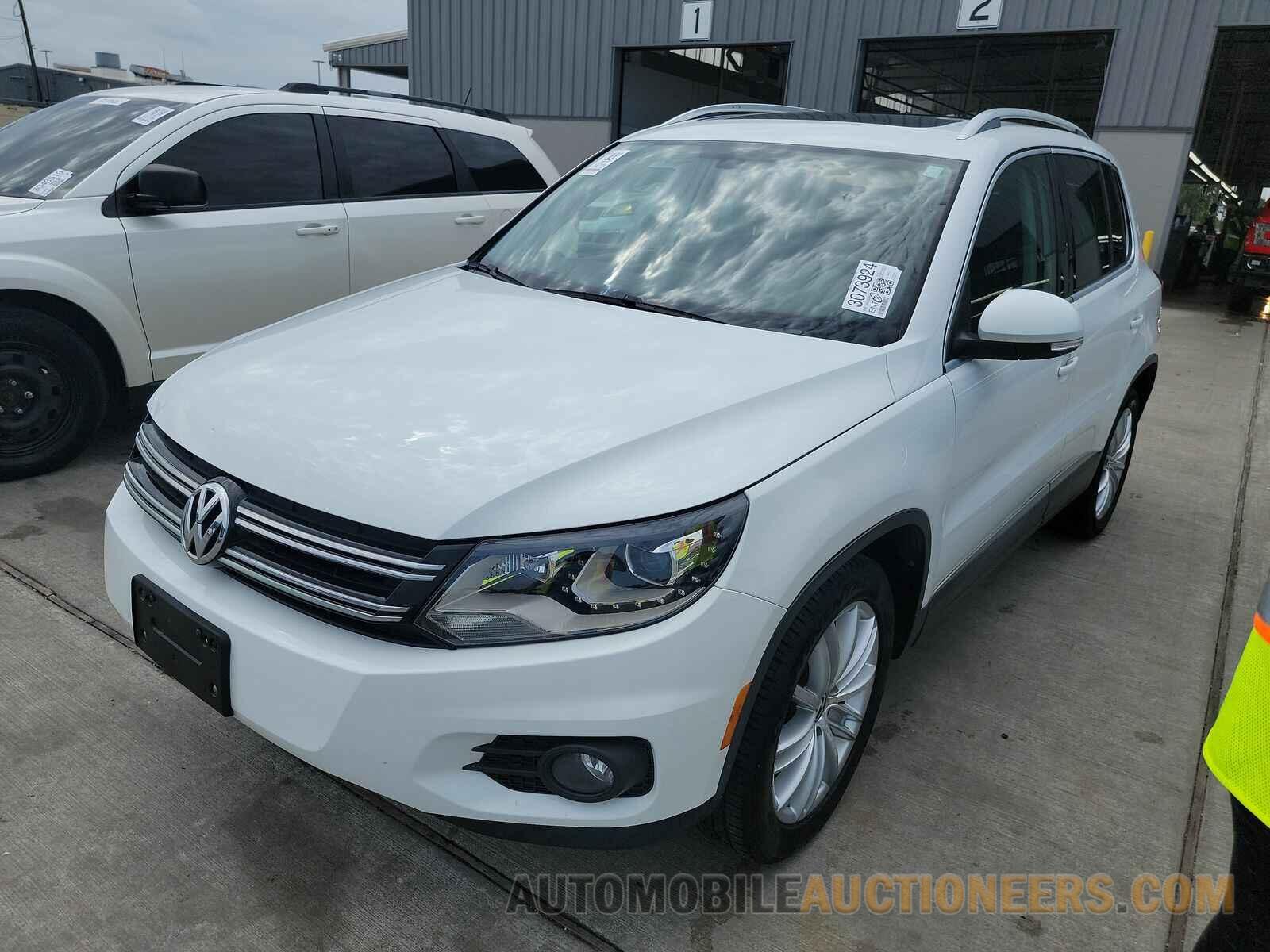 WVGAV7AX9GW532991 Volkswagen Tiguan 2016