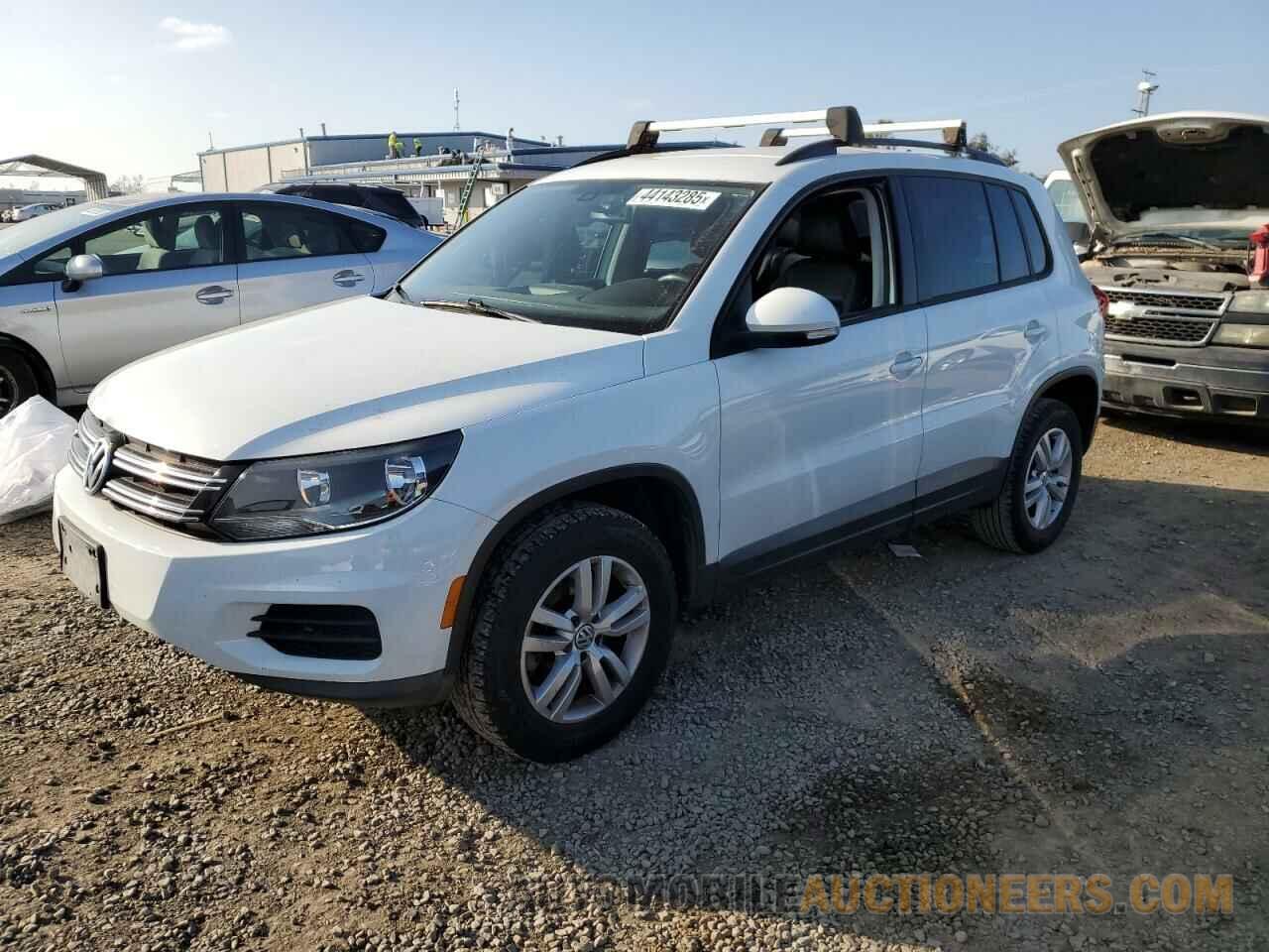 WVGAV7AX9HK006434 VOLKSWAGEN TIGUAN 2017