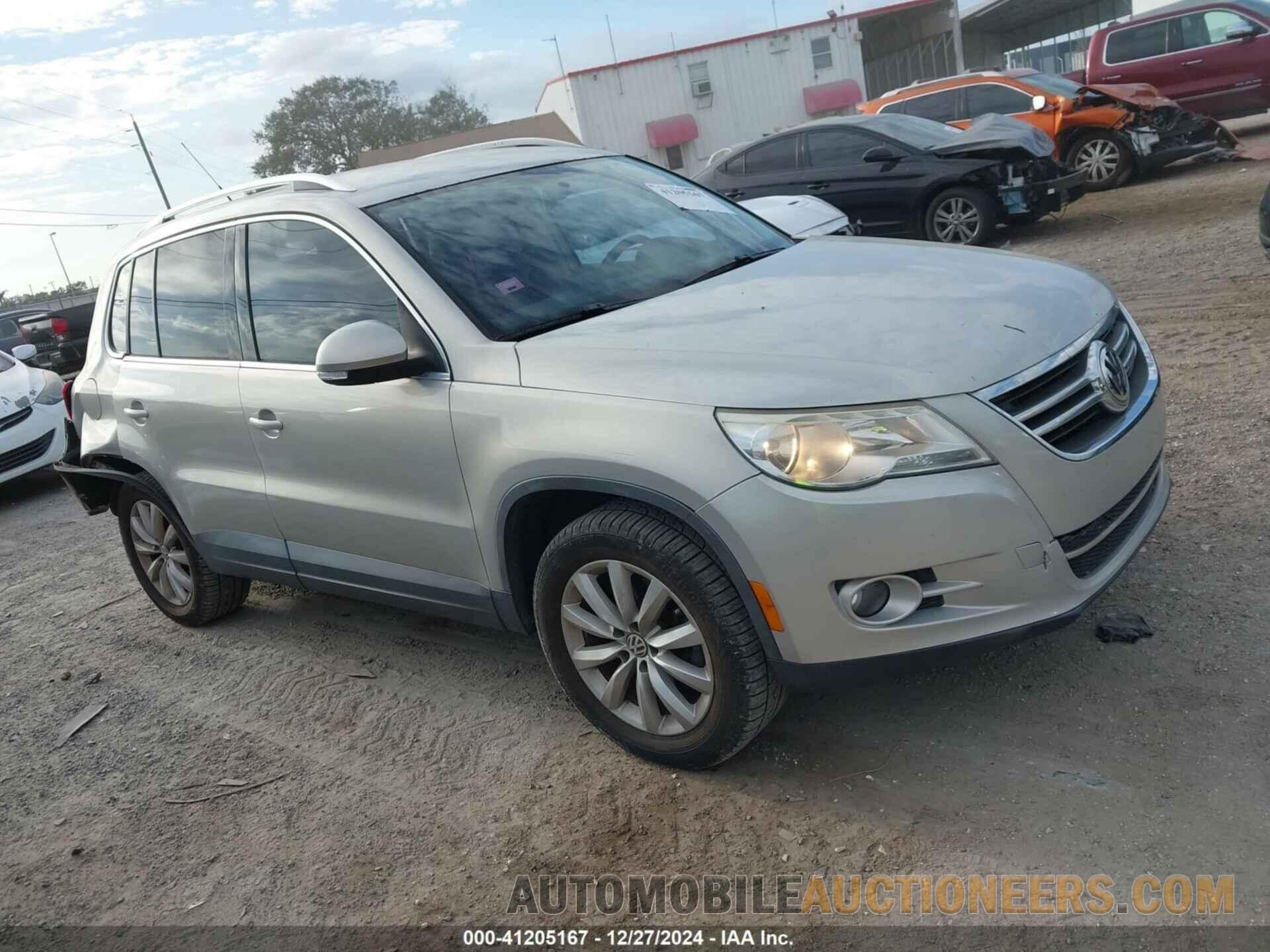 WVGAV7AXXBW548741 VOLKSWAGEN TIGUAN 2011