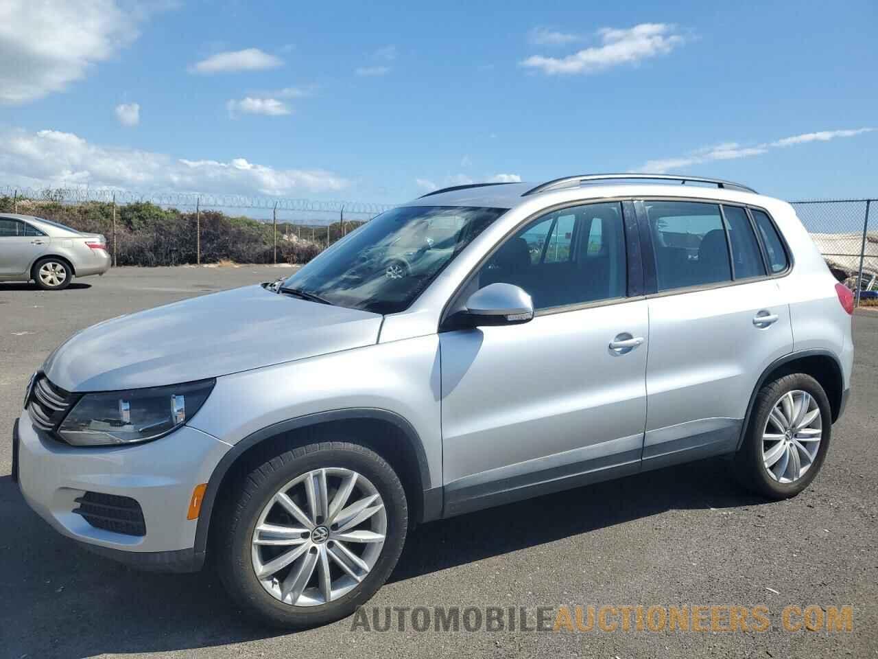 WVGAV7AXXGW559567 VOLKSWAGEN TIGUAN 2016