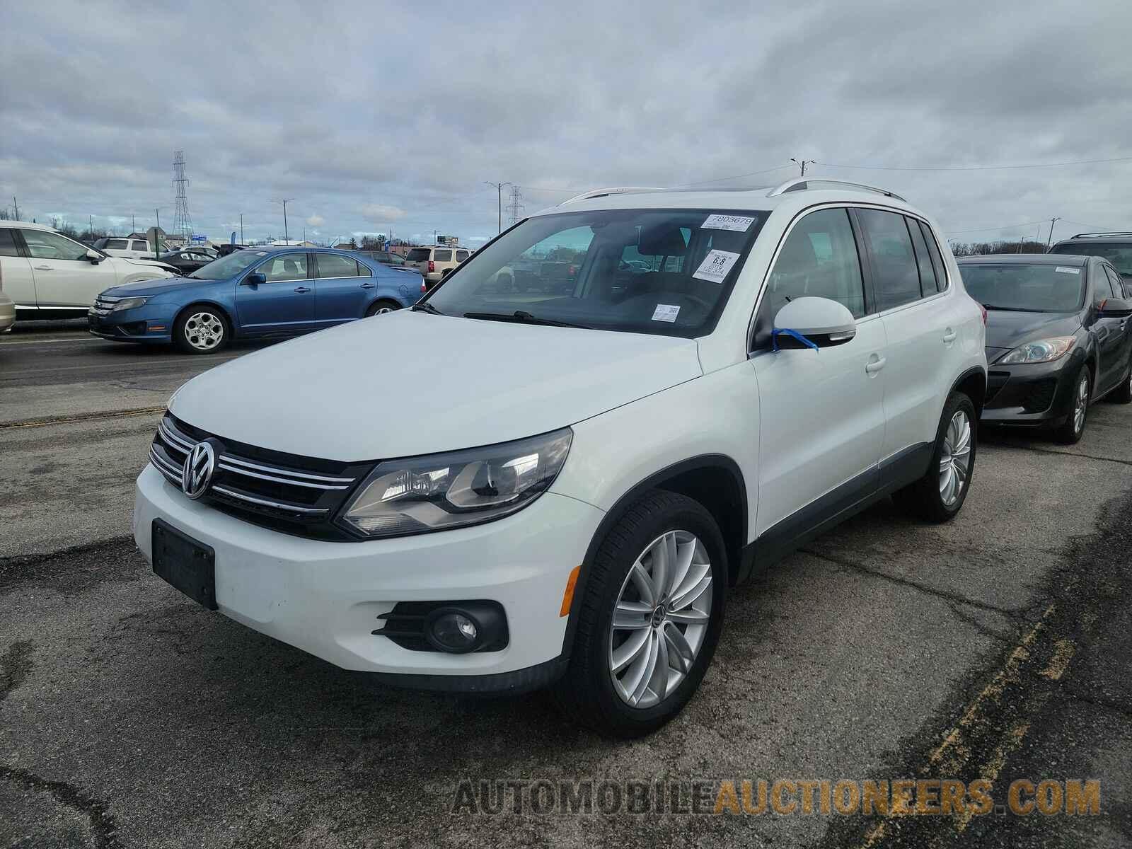 WVGAV7AXXGW582654 Volkswagen Tiguan 2016