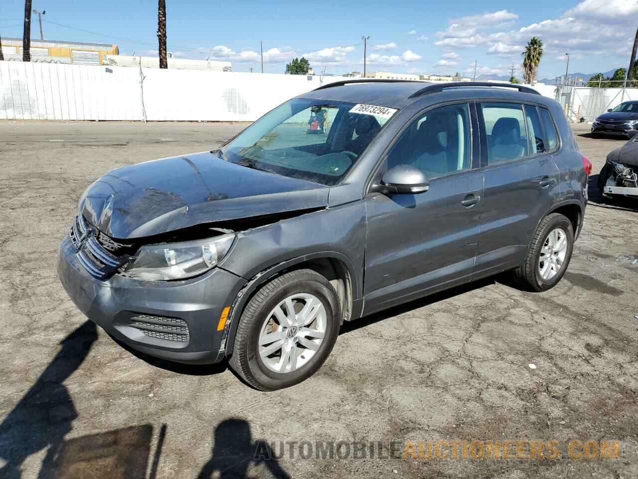 WVGAV7AXXHK025431 VOLKSWAGEN TIGUAN 2017