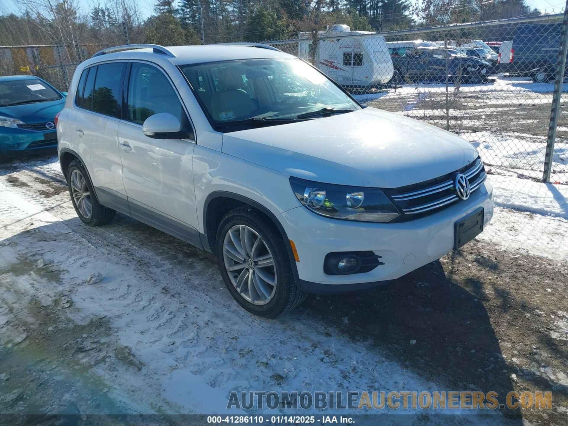 WVGBV3AX0DW053299 VOLKSWAGEN TIGUAN 2013