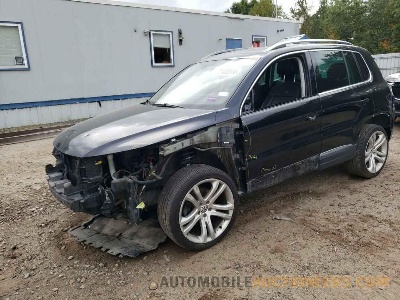 WVGBV3AX1DW056356 VOLKSWAGEN TIGUAN 2013