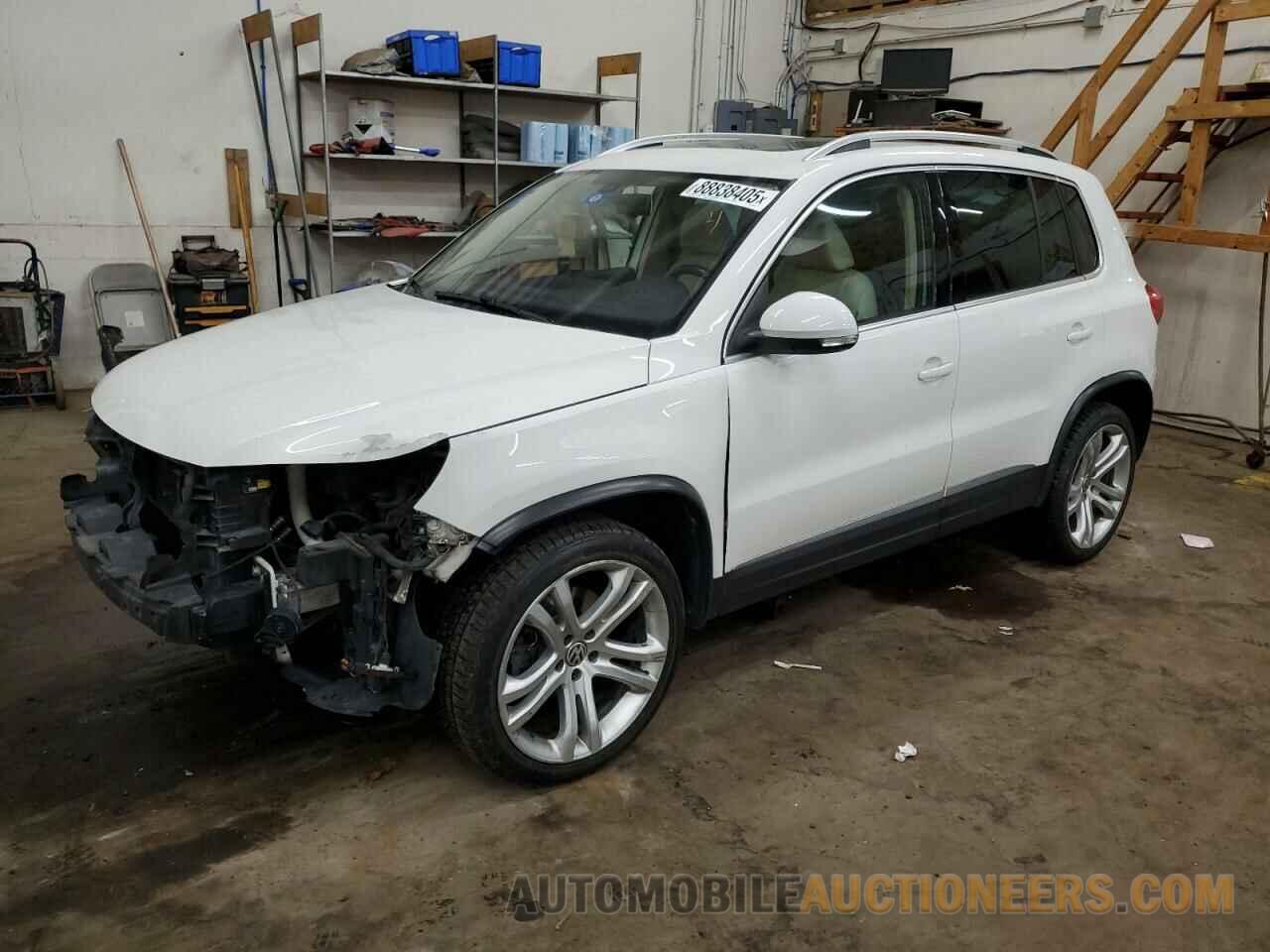 WVGBV3AX2DW564013 VOLKSWAGEN TIGUAN 2013