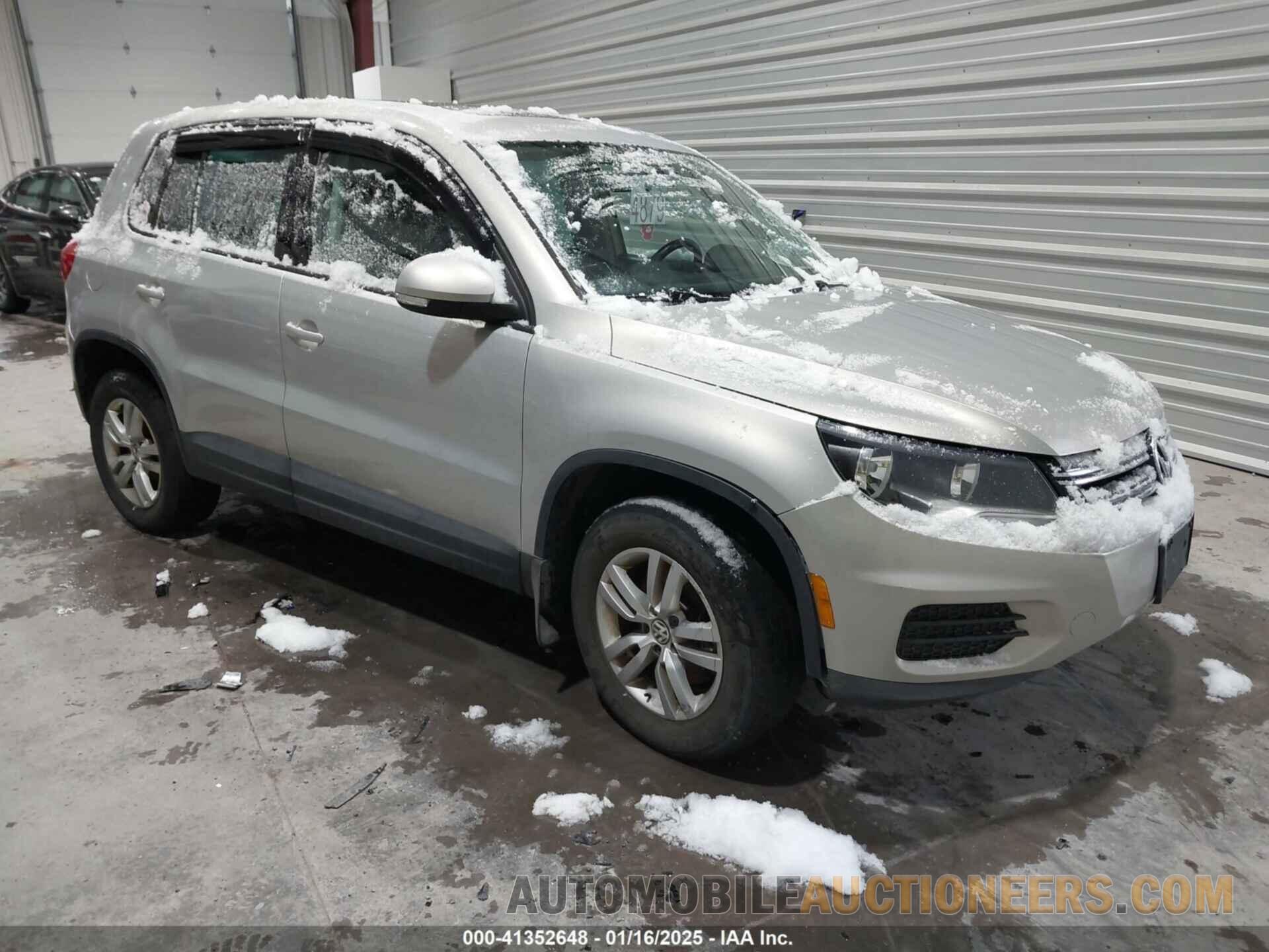 WVGBV3AX4DW611865 VOLKSWAGEN TIGUAN 2013