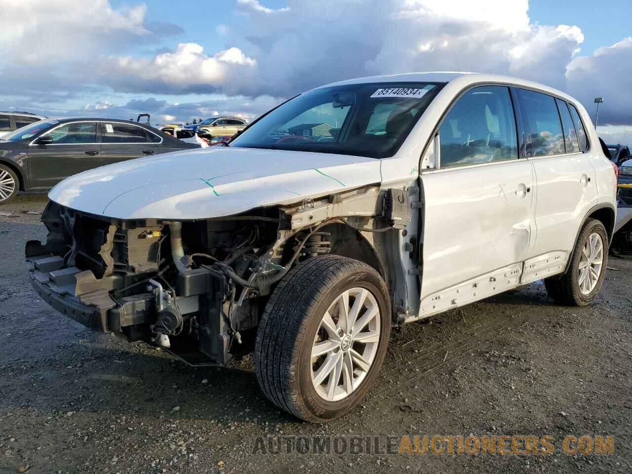 WVGBV3AX5EW592079 VOLKSWAGEN TIGUAN 2014