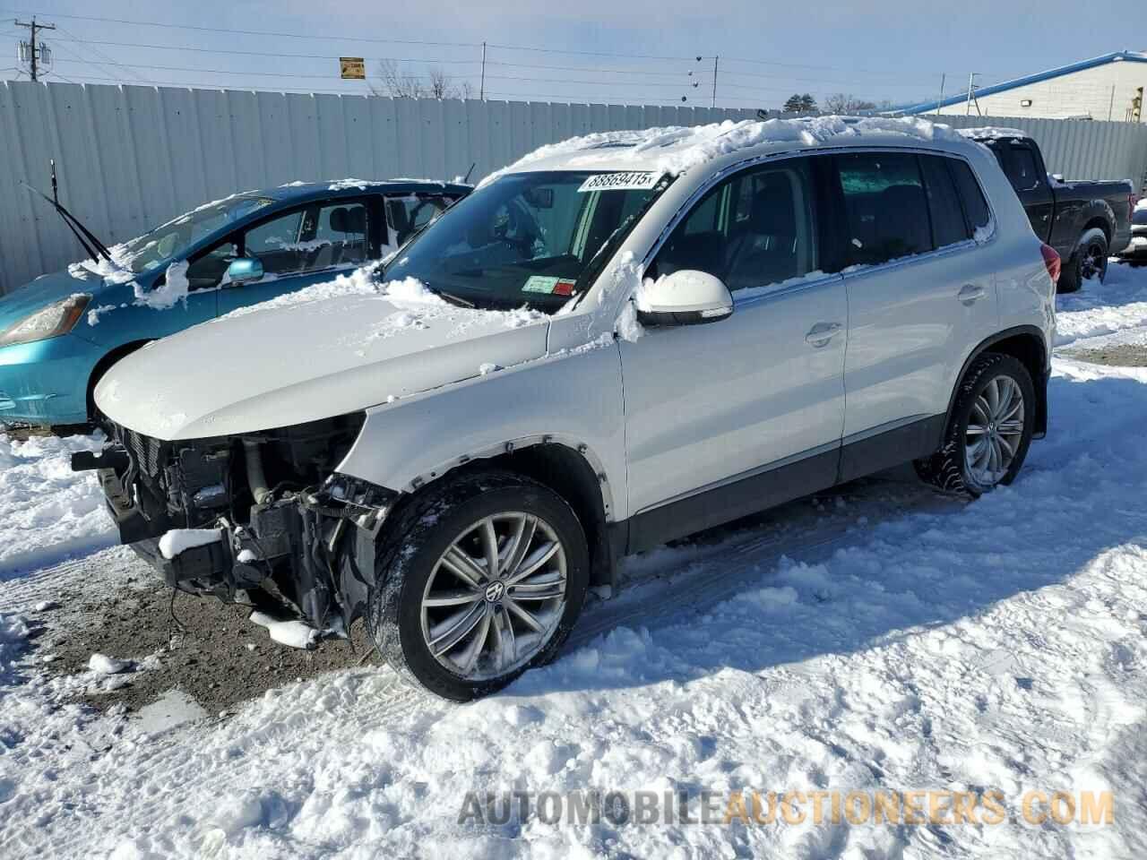 WVGBV3AX9DW077875 VOLKSWAGEN TIGUAN 2013