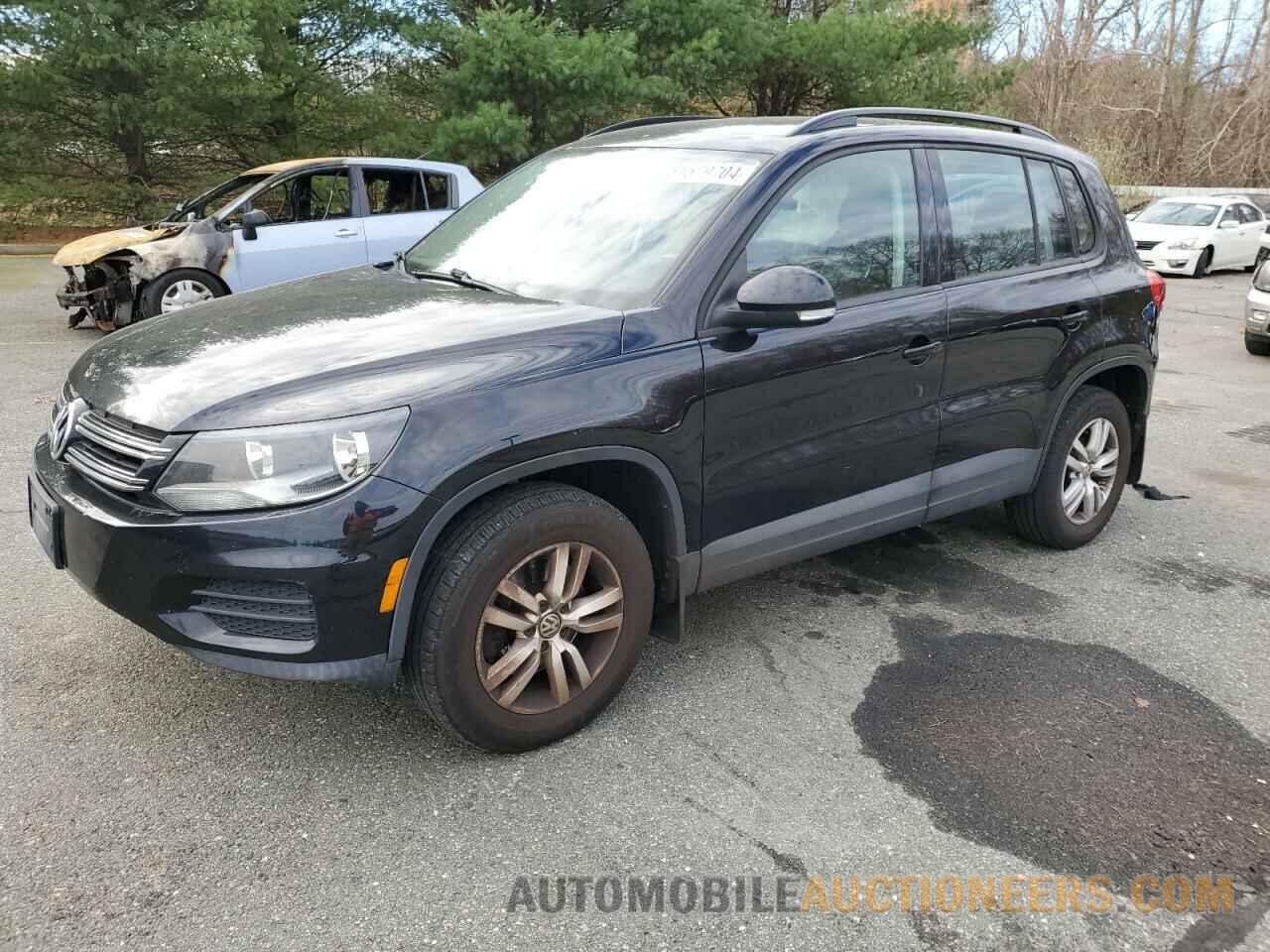 WVGBV7AX0HK033011 VOLKSWAGEN TIGUAN 2017