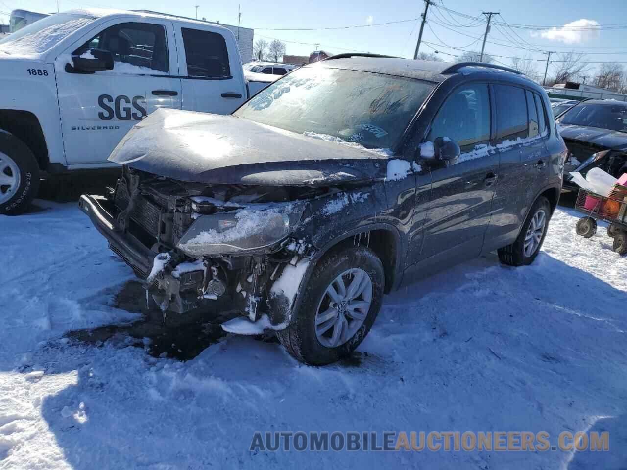 WVGBV7AX2HW511907 VOLKSWAGEN TIGUAN 2017