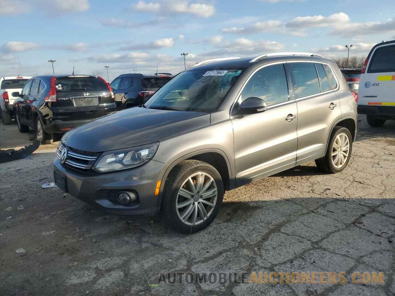 WVGBV7AX5GW589905 VOLKSWAGEN TIGUAN 2016