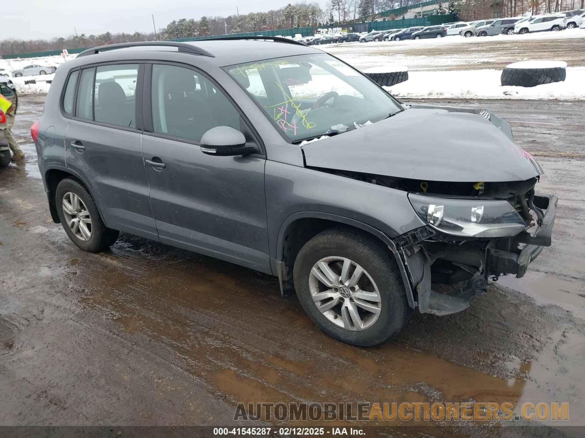 WVGBV7AX5GW615581 VOLKSWAGEN TIGUAN 2016