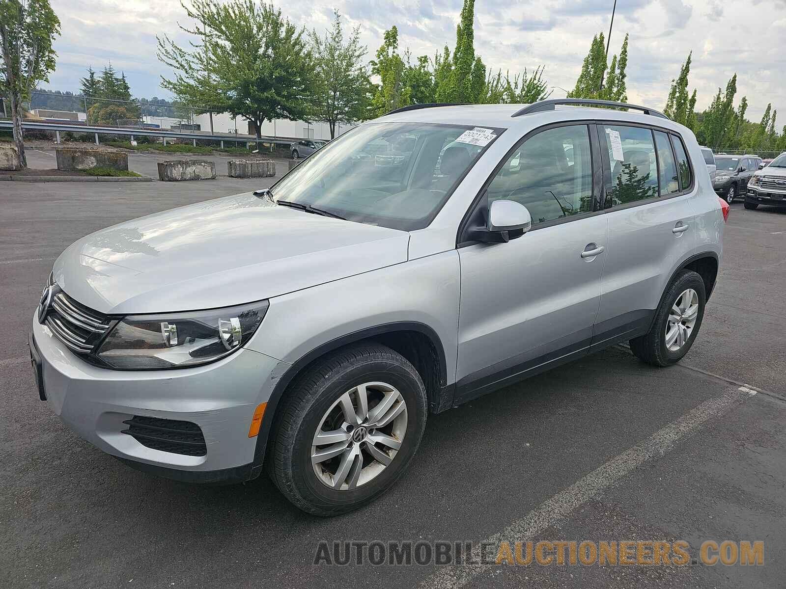 WVGBV7AX5HK024885 Volkswagen Tiguan 2017