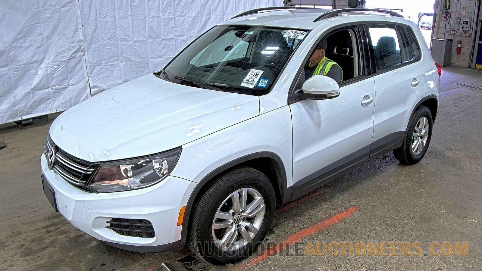 WVGBV7AX5HW509889 Volkswagen Tiguan 2017