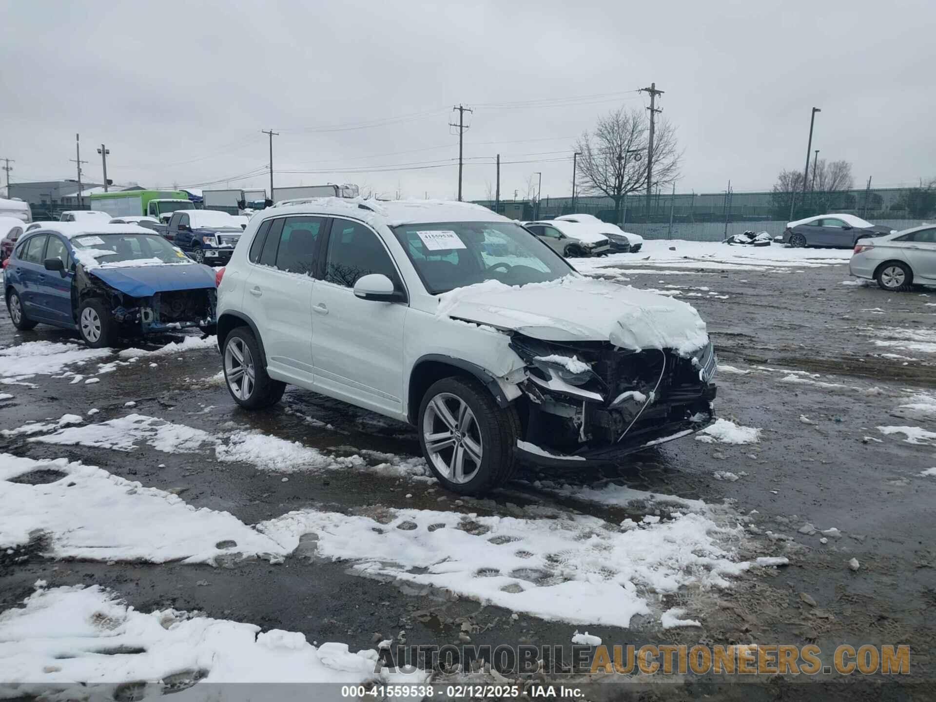 WVGBV7AX6GW049513 VOLKSWAGEN TIGUAN 2016