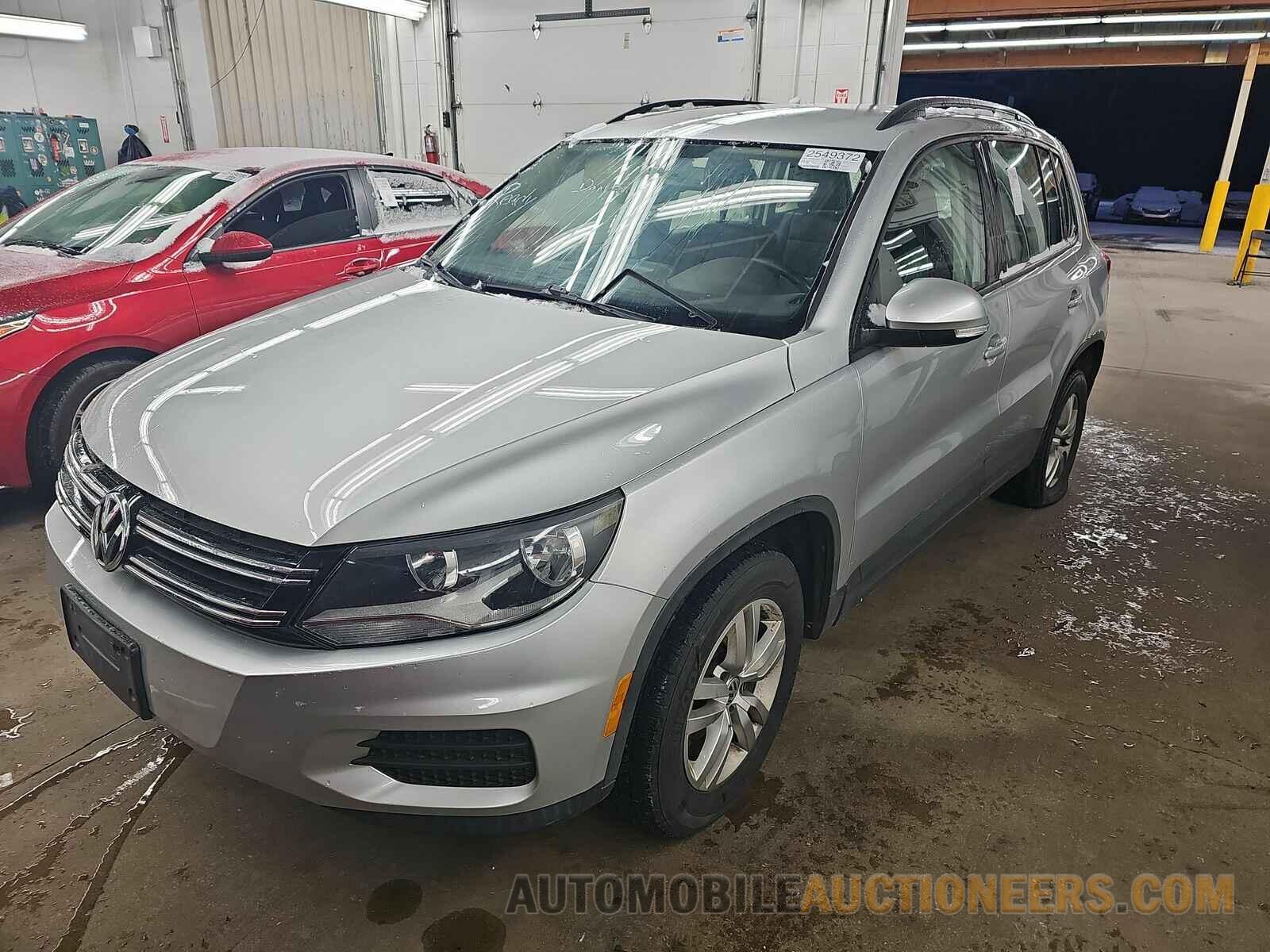 WVGBV7AX6GW579304 Volkswagen Tiguan 2016