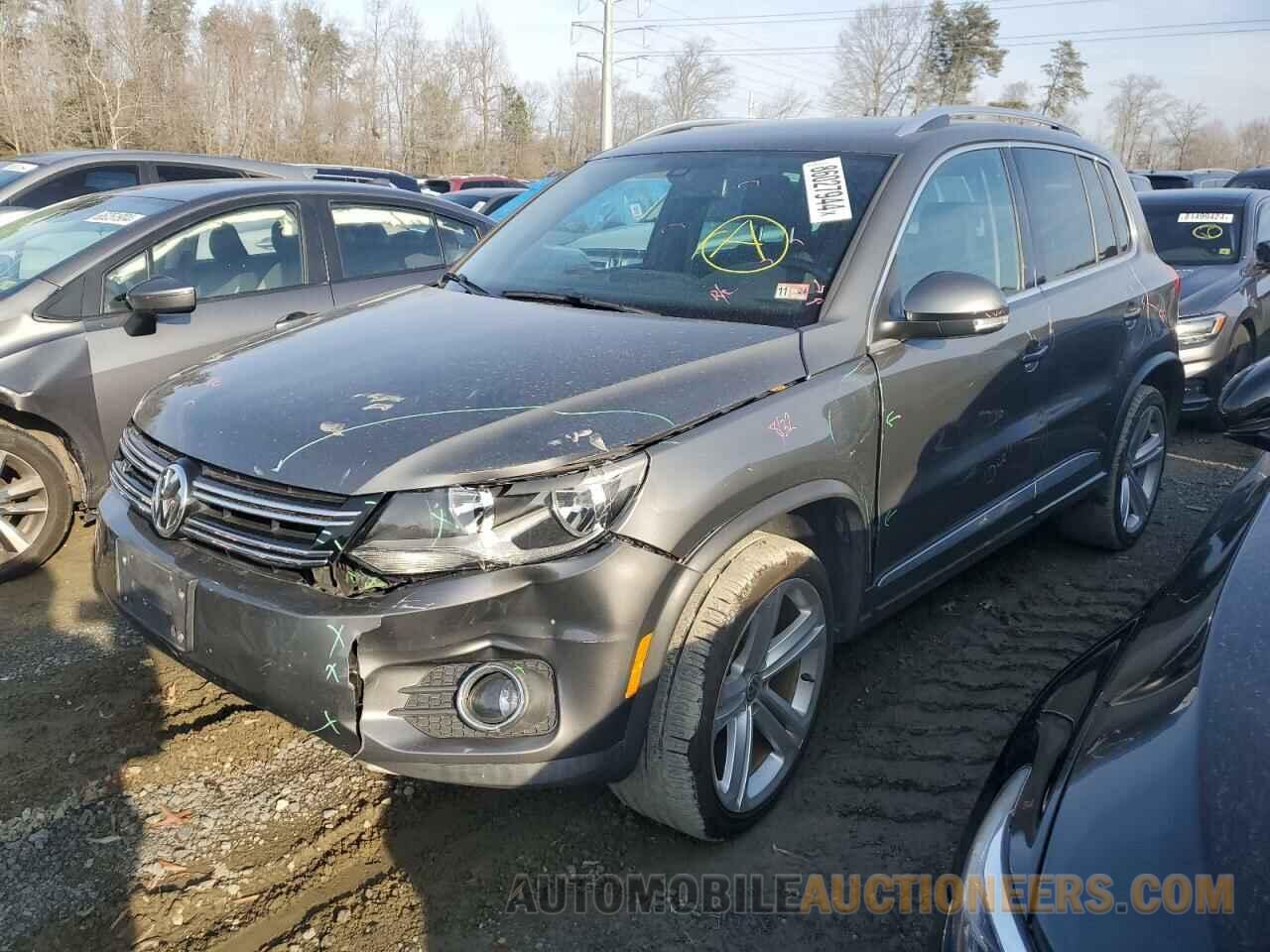 WVGBV7AX7GW023678 VOLKSWAGEN TIGUAN 2016