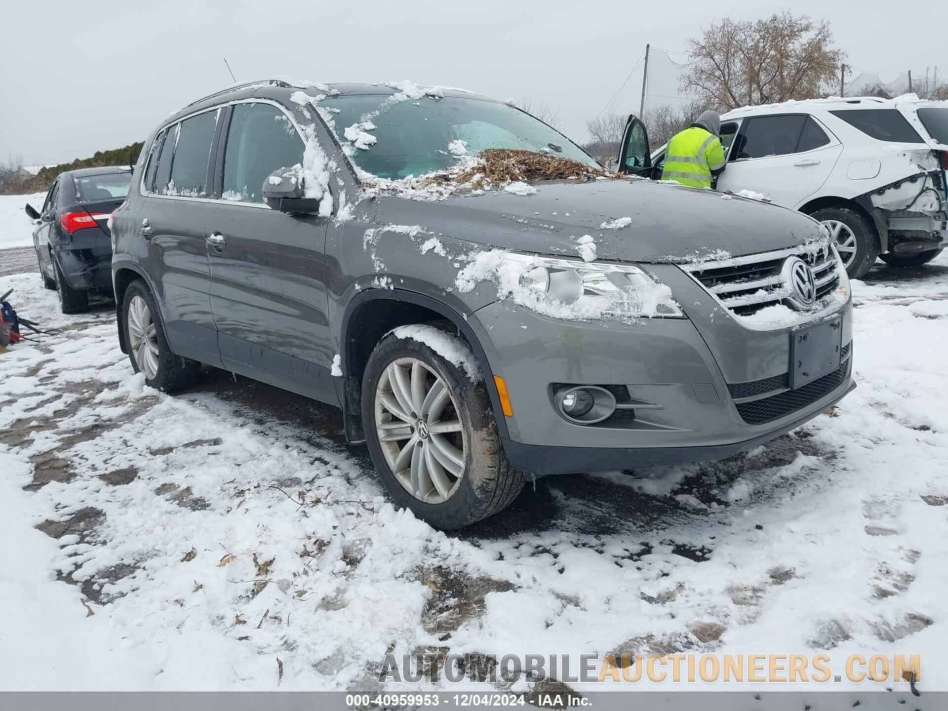 WVGBV7AX8BW560522 VOLKSWAGEN TIGUAN 2011