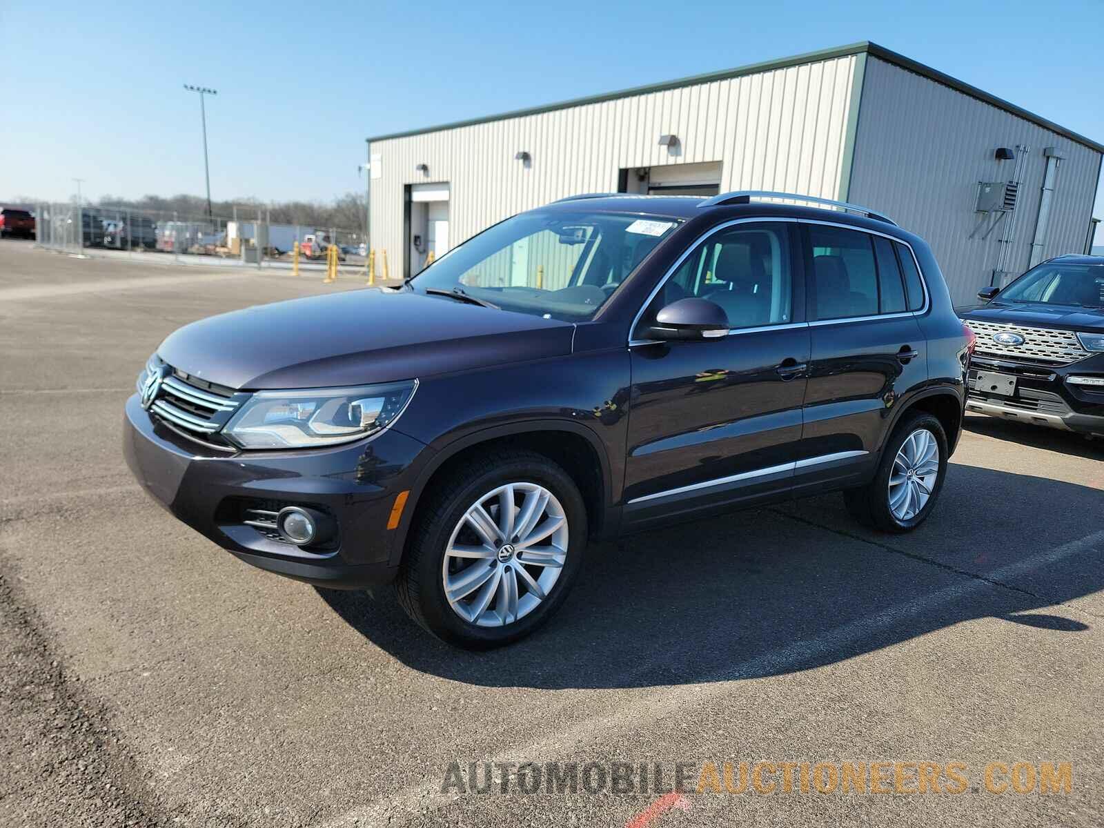 WVGBV7AX8GW593785 Volkswagen Tiguan 2016