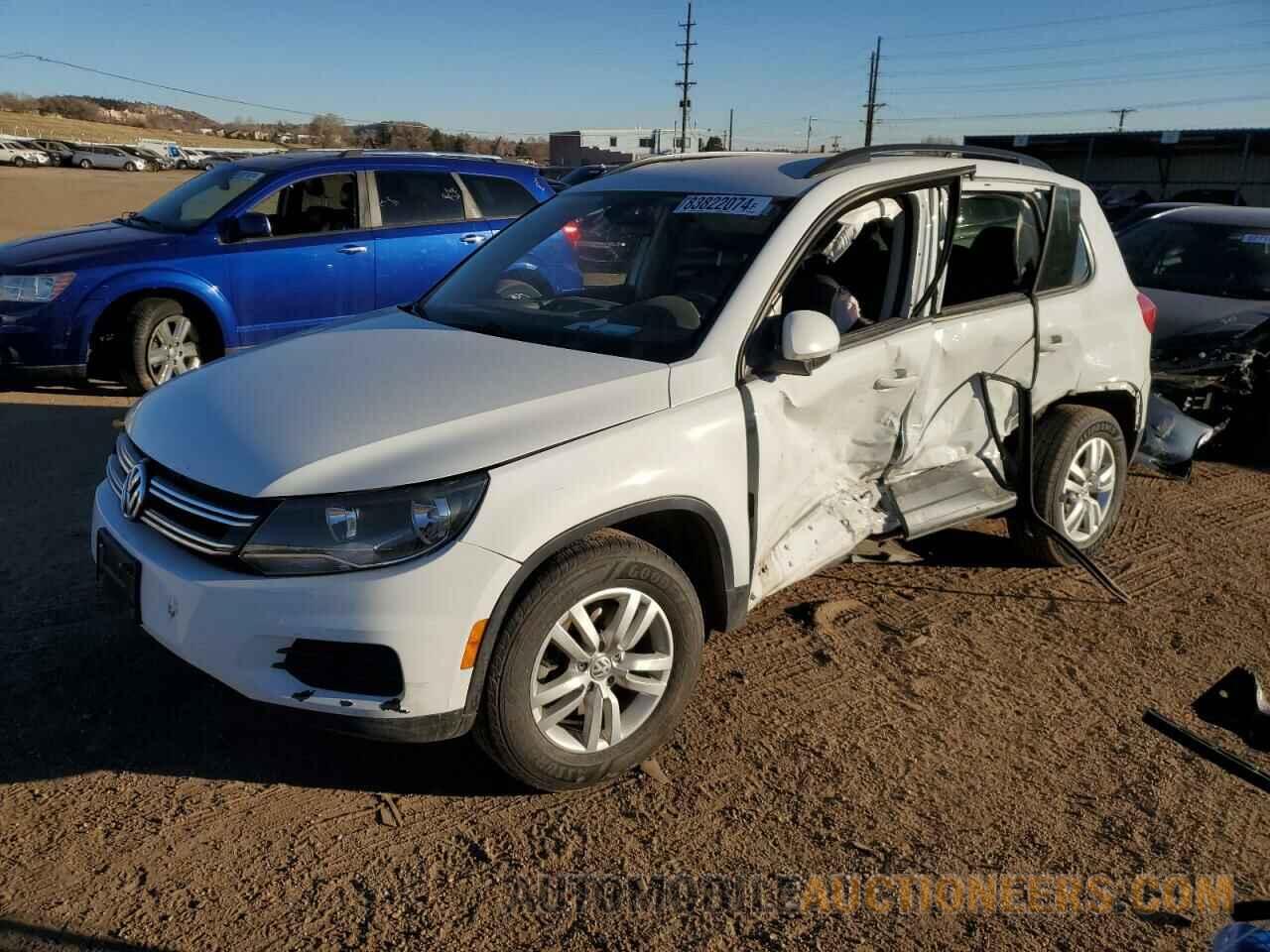 WVGBV7AX8HK025710 VOLKSWAGEN TIGUAN 2017