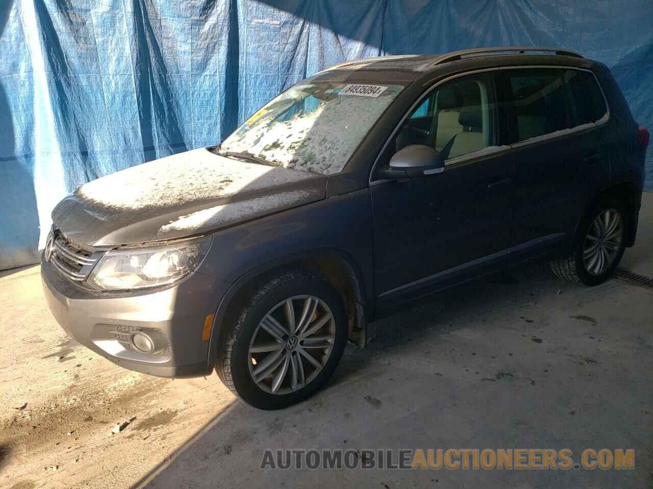 WVGBV7AXXGW574445 VOLKSWAGEN TIGUAN 2016