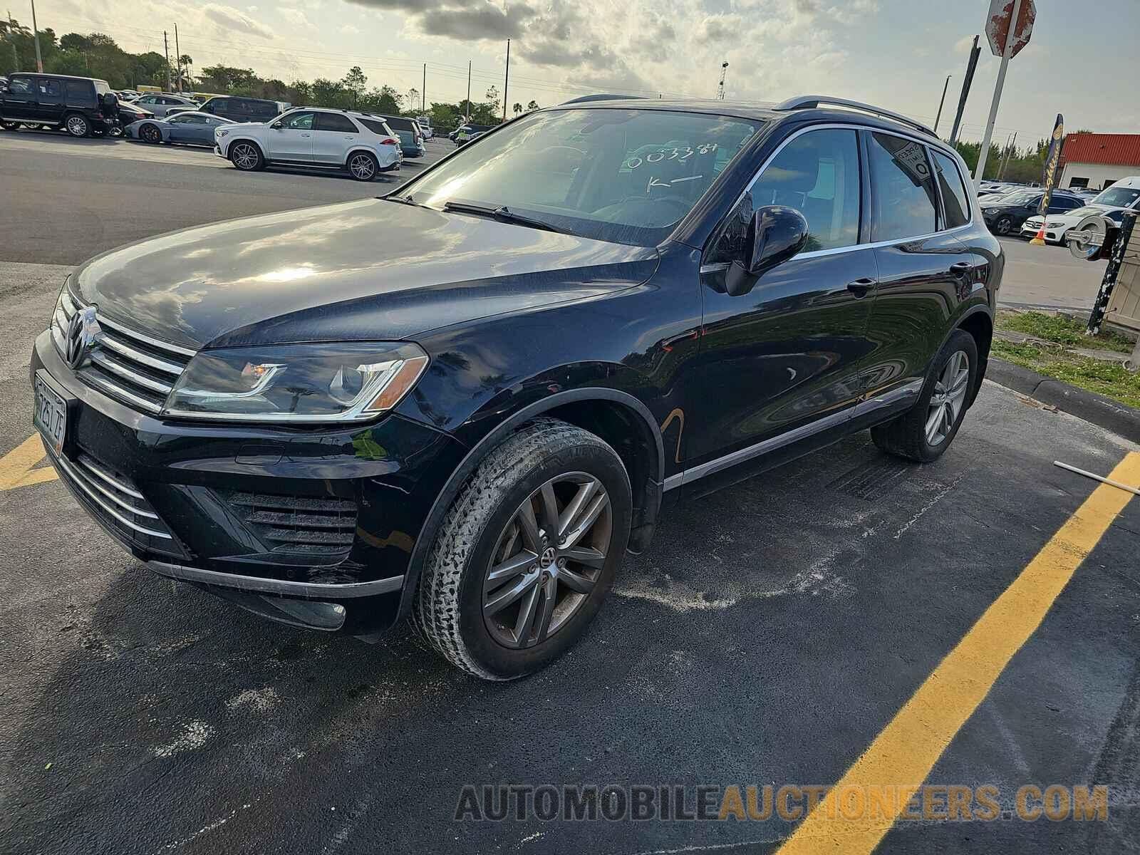 WVGEF9BP2FD003384 Volkswagen Touareg 2015