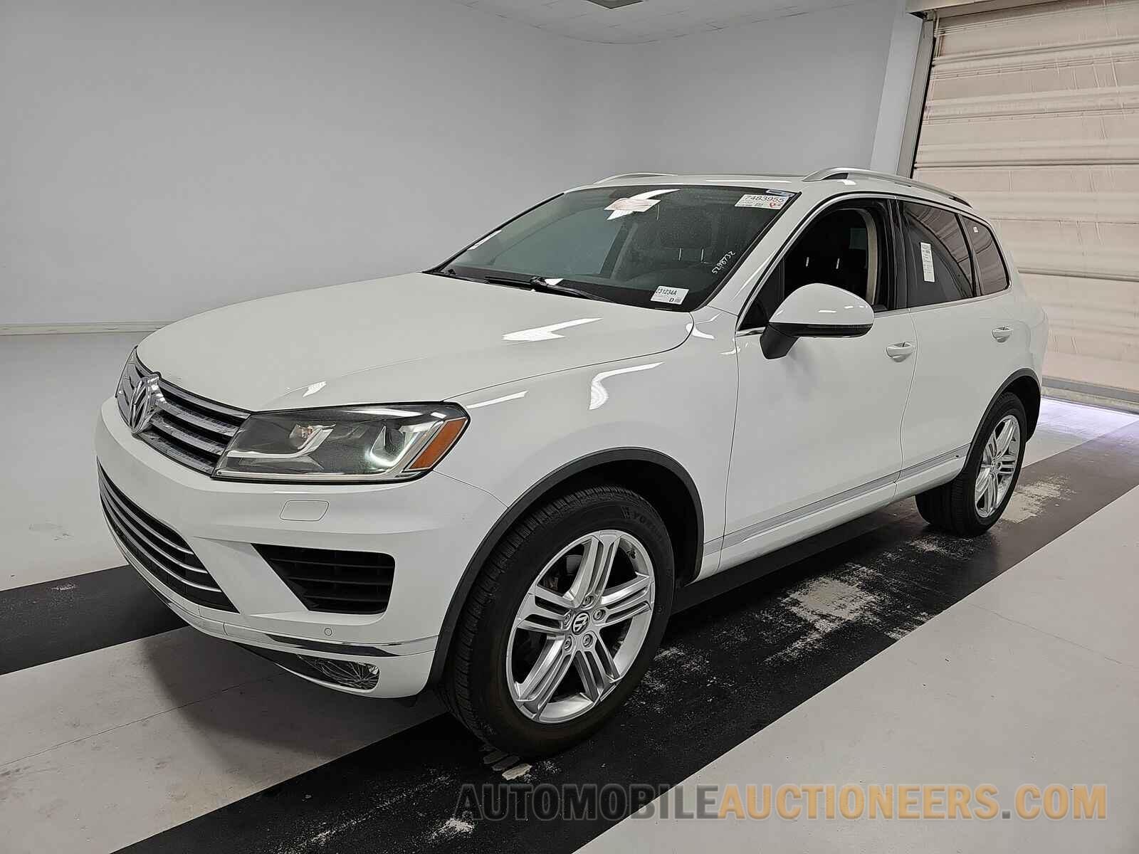 WVGEF9BP8FD005172 Volkswagen Touareg 2015