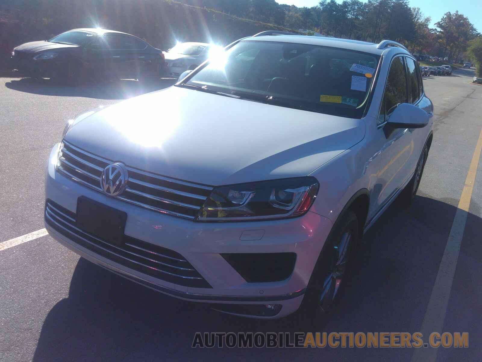 WVGEF9BP8GD010471 Volkswagen Touareg 2016