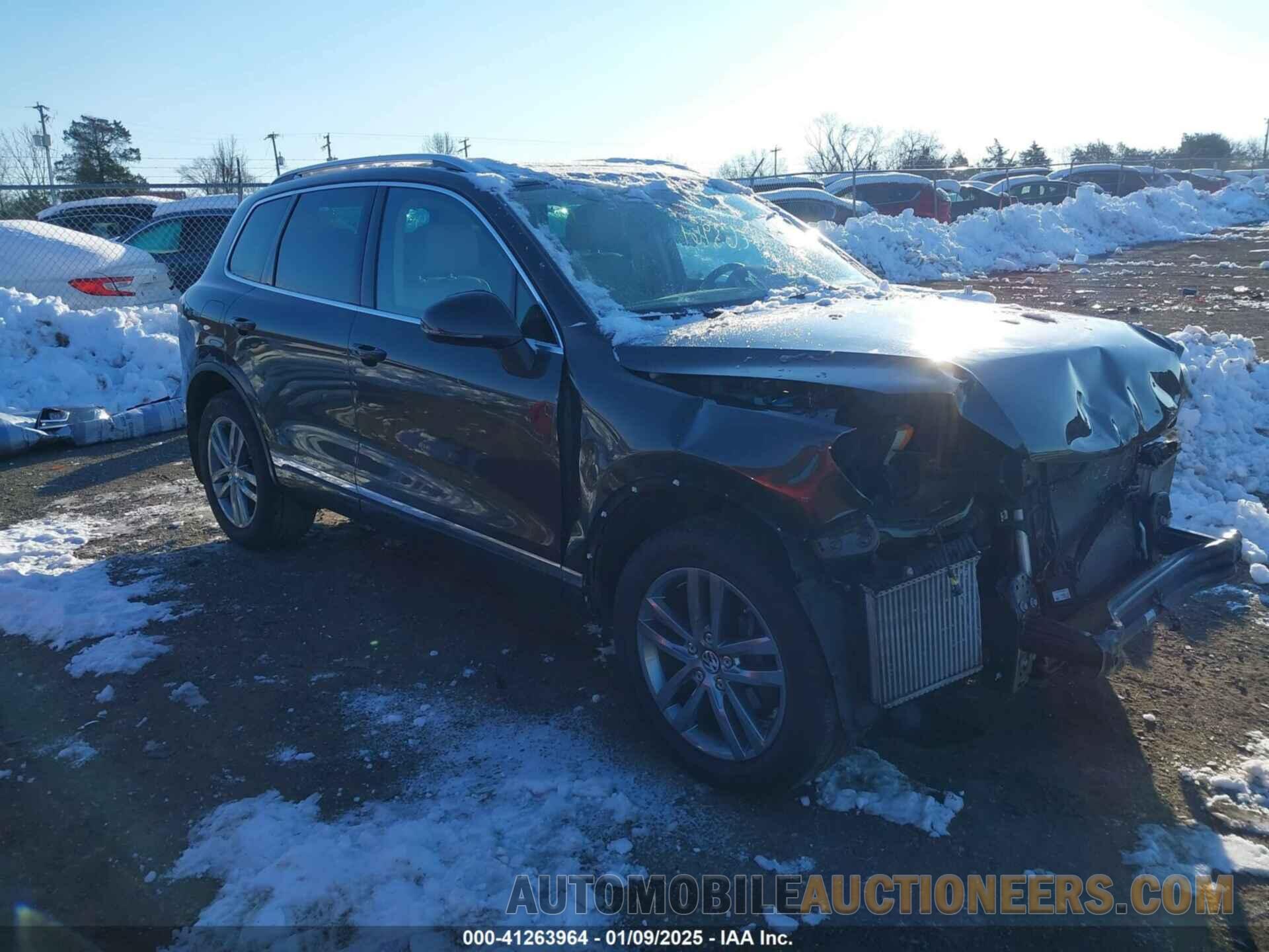 WVGEP9BP0FD003025 VOLKSWAGEN TOUAREG 2015