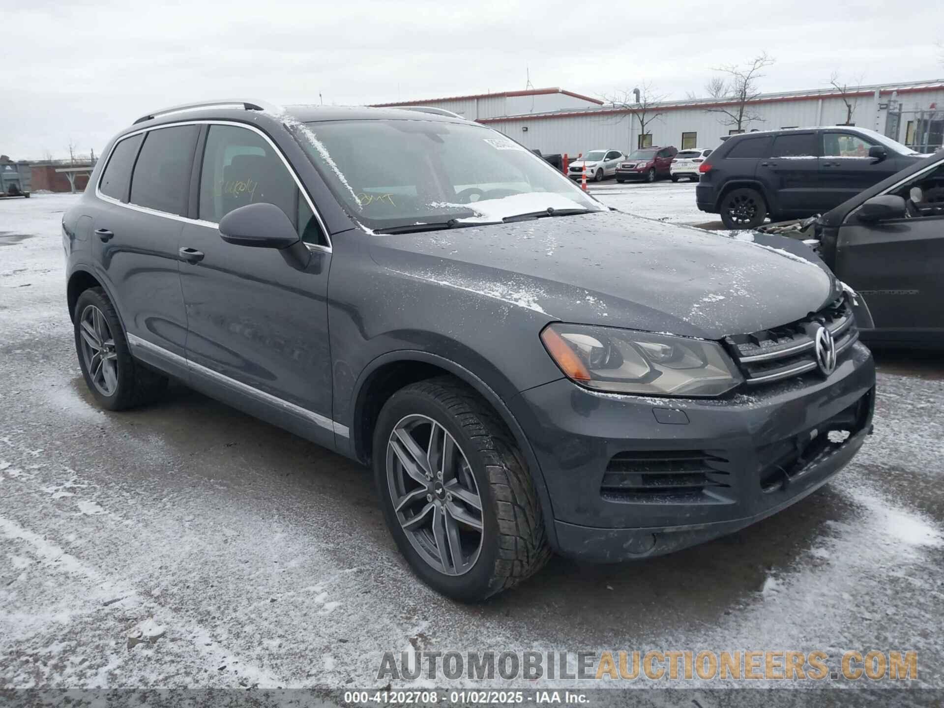 WVGFK9BP2CD000142 VOLKSWAGEN TOUAREG 2012