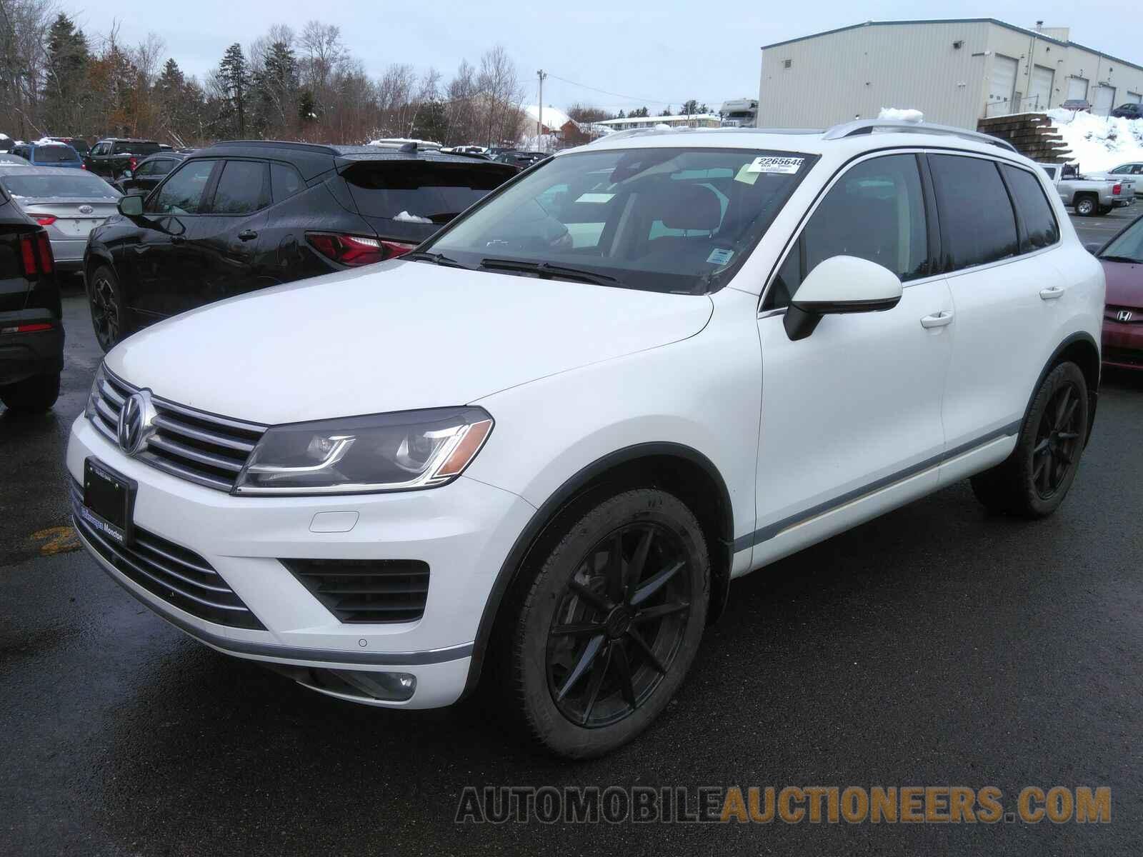 WVGGF7BP8HD000764 Volkswagen Touareg 2017