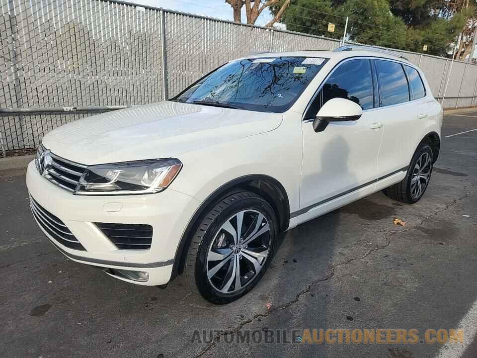 WVGRF7BP7HD000991 Volkswagen Touareg 2017